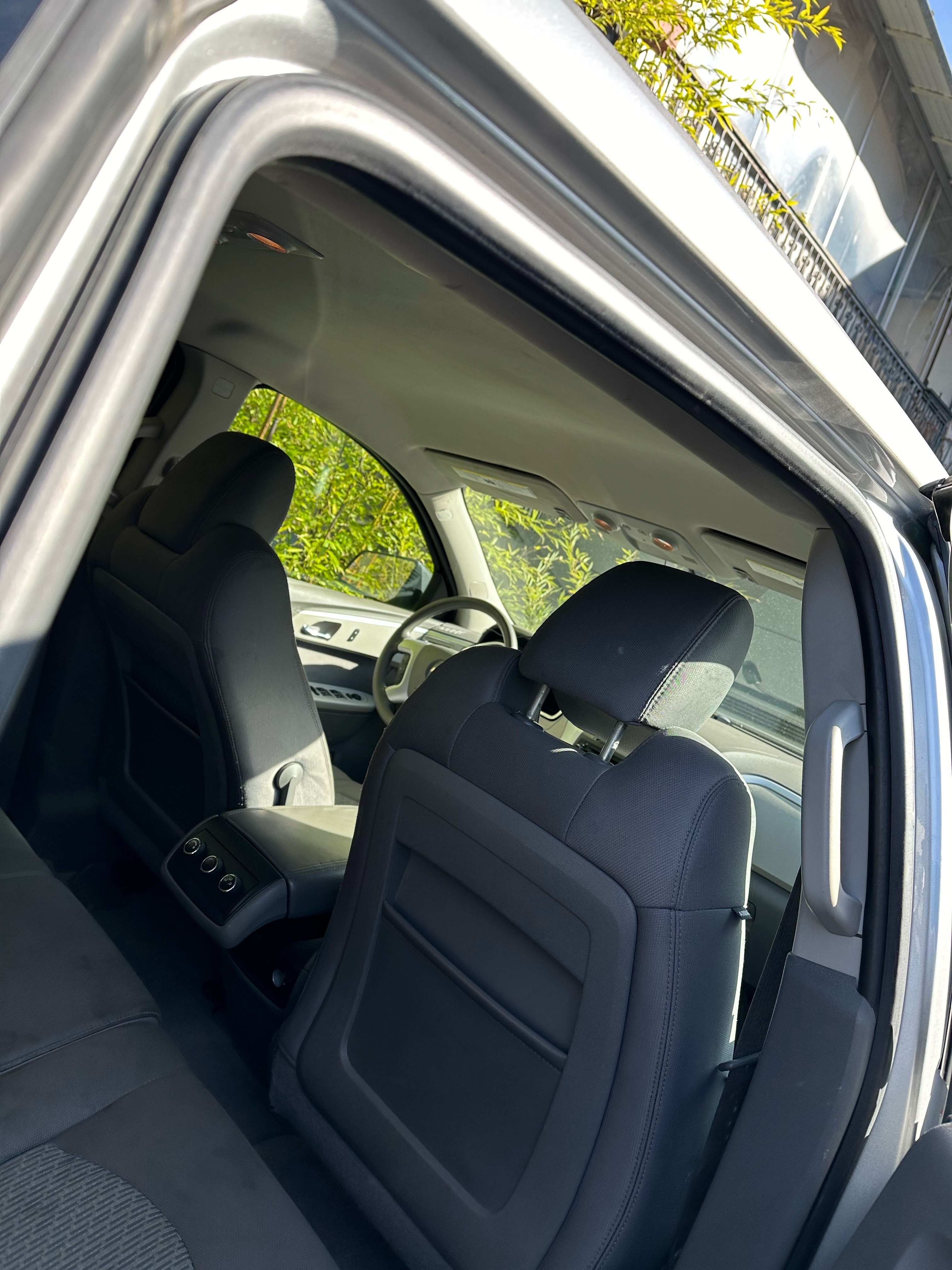 /canwestautoinc/2010-Chevrolet-Traverse-2674905388822293.jpg