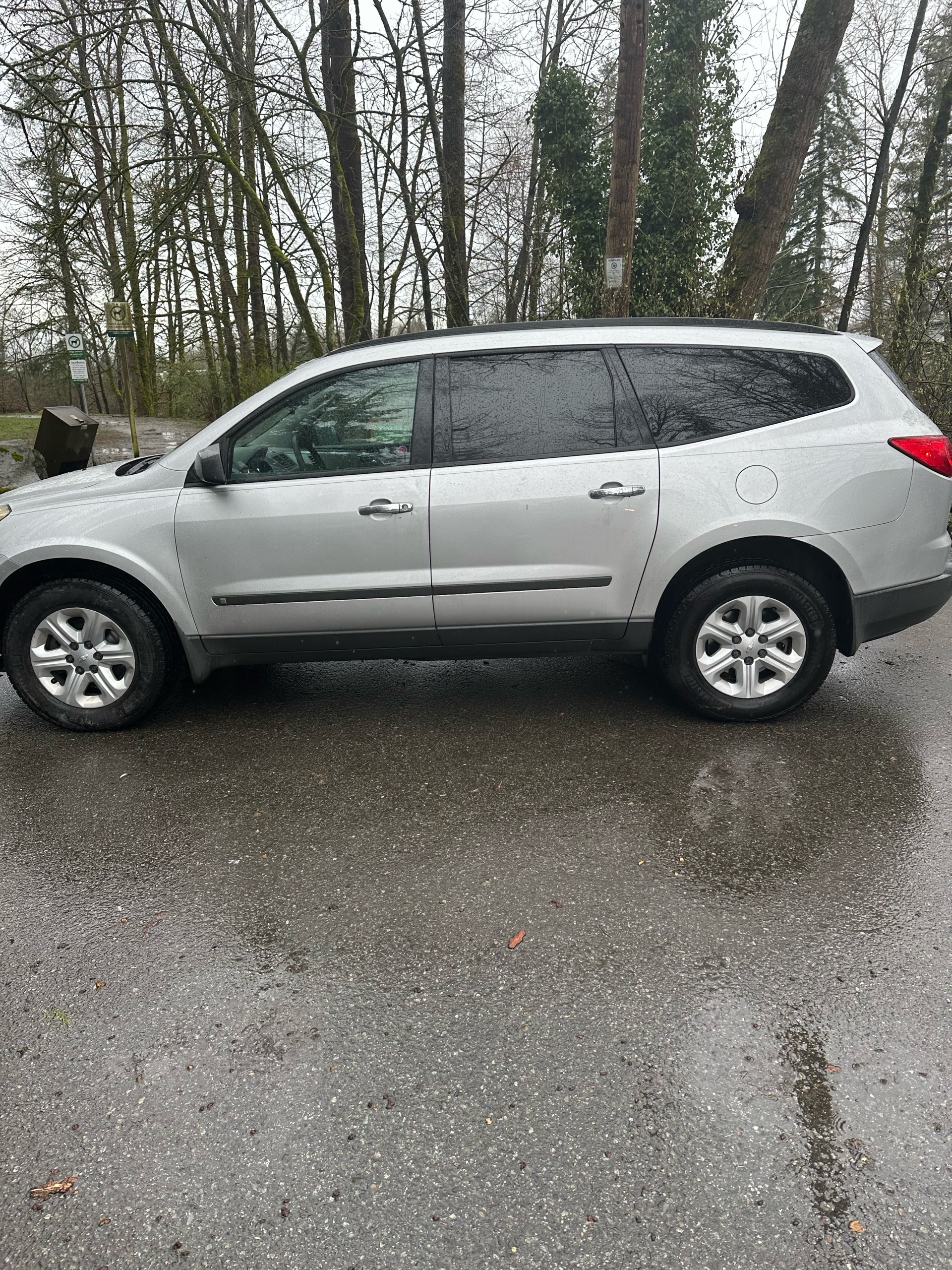 /canwestautoinc/2010-Chevrolet-Traverse-6645853495163261.jpg