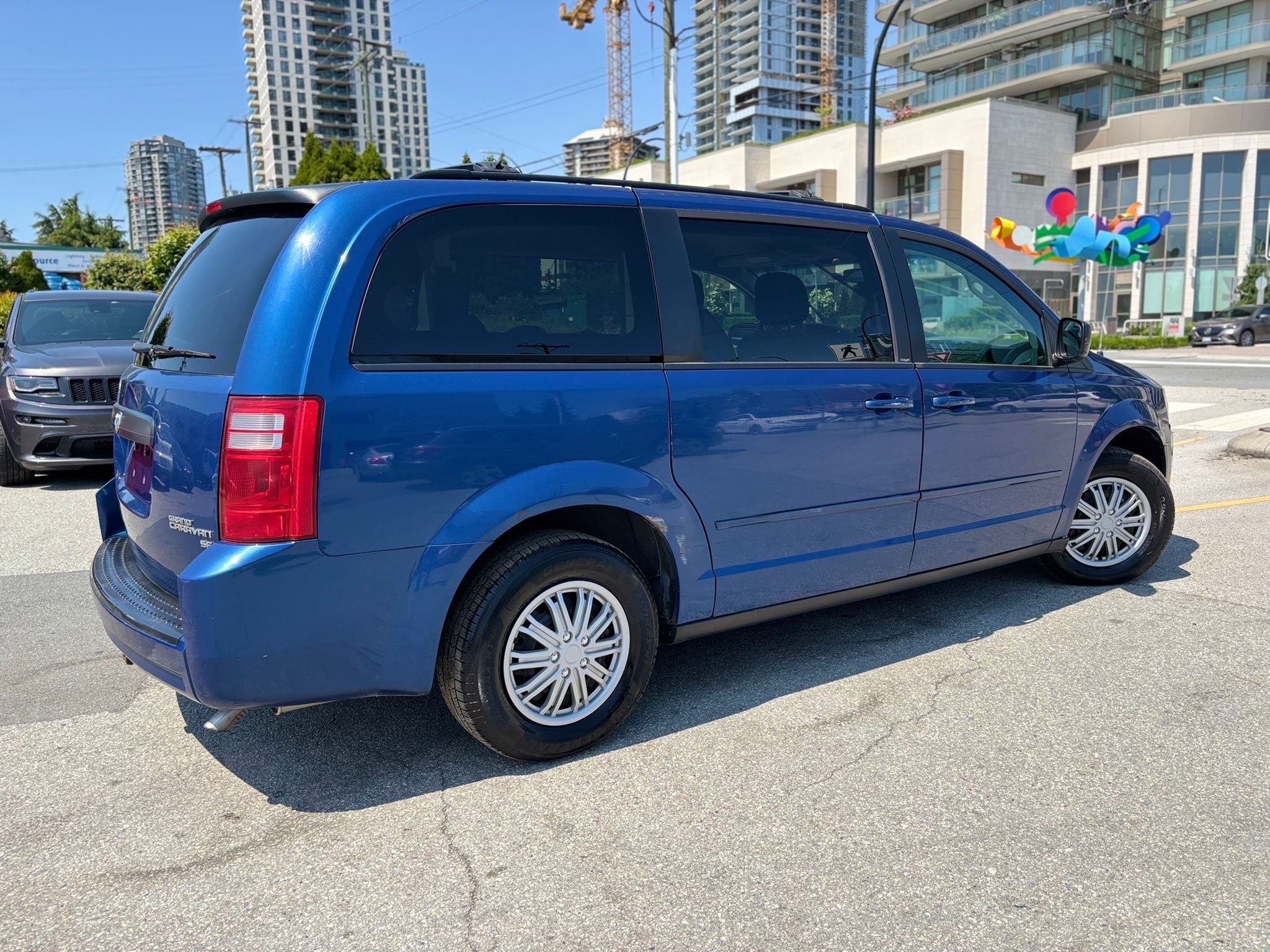 /canwestautoinc/2010-Dodge-GrandCaravan-04770985472944078.jpg