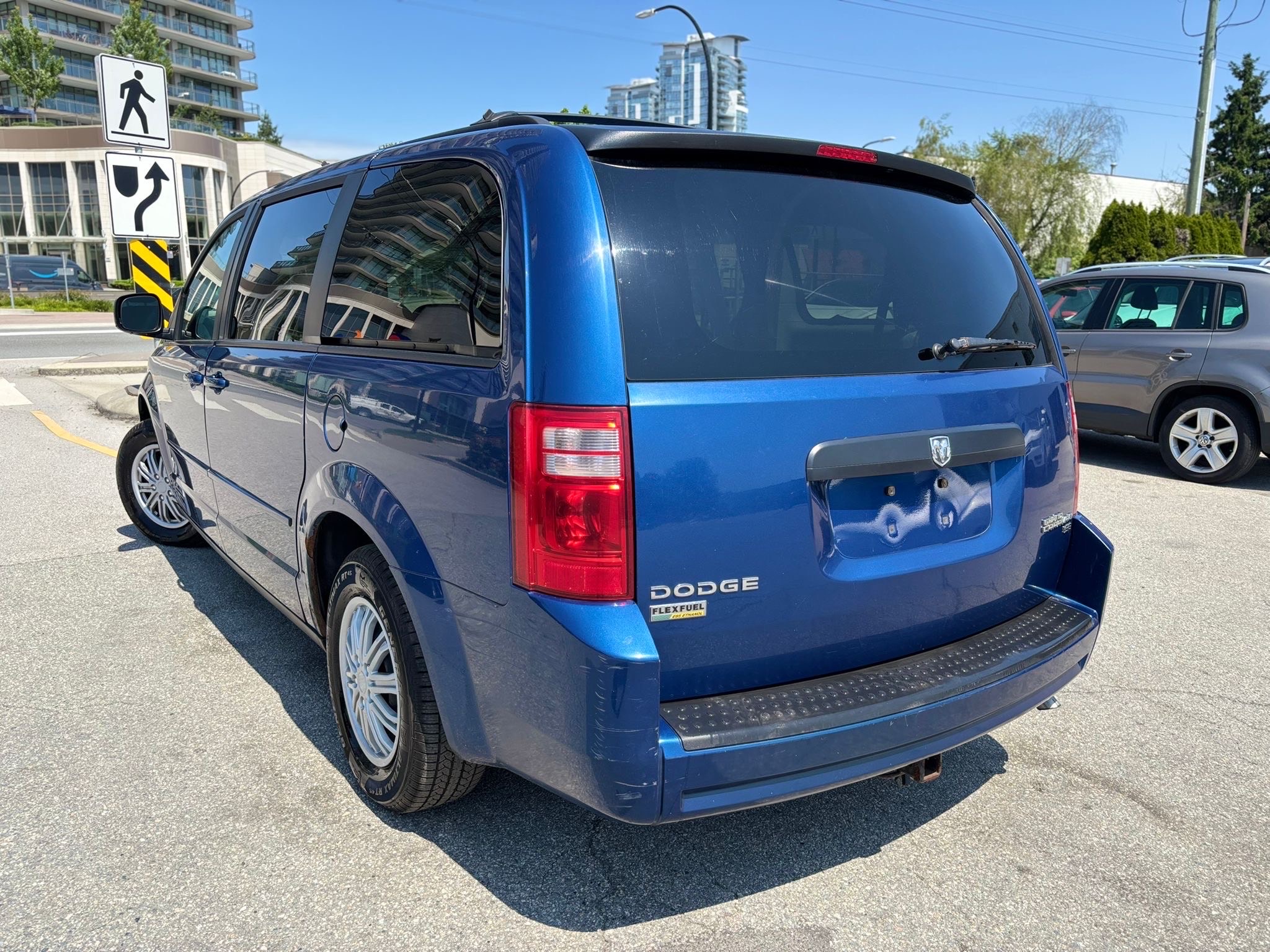 /canwestautoinc/2010-Dodge-GrandCaravan-8451888898533133.jpg