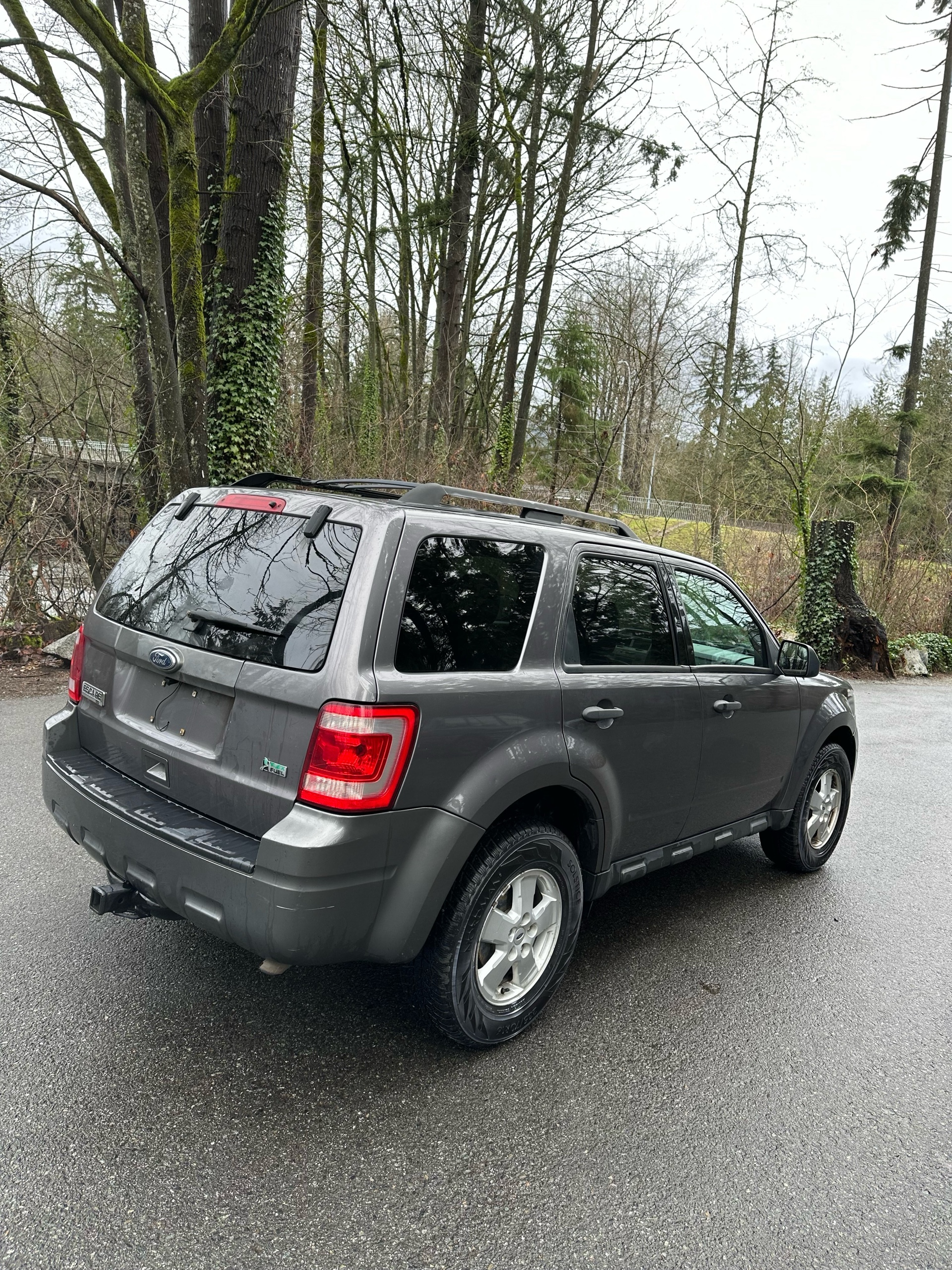 /canwestautoinc/2010-Ford-Escape-17895336058868105.jpg