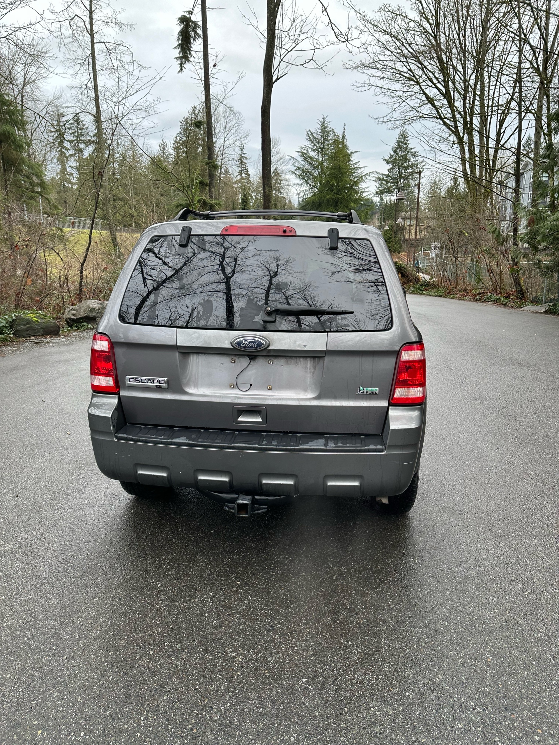 /canwestautoinc/2010-Ford-Escape-8849139970389792.jpg