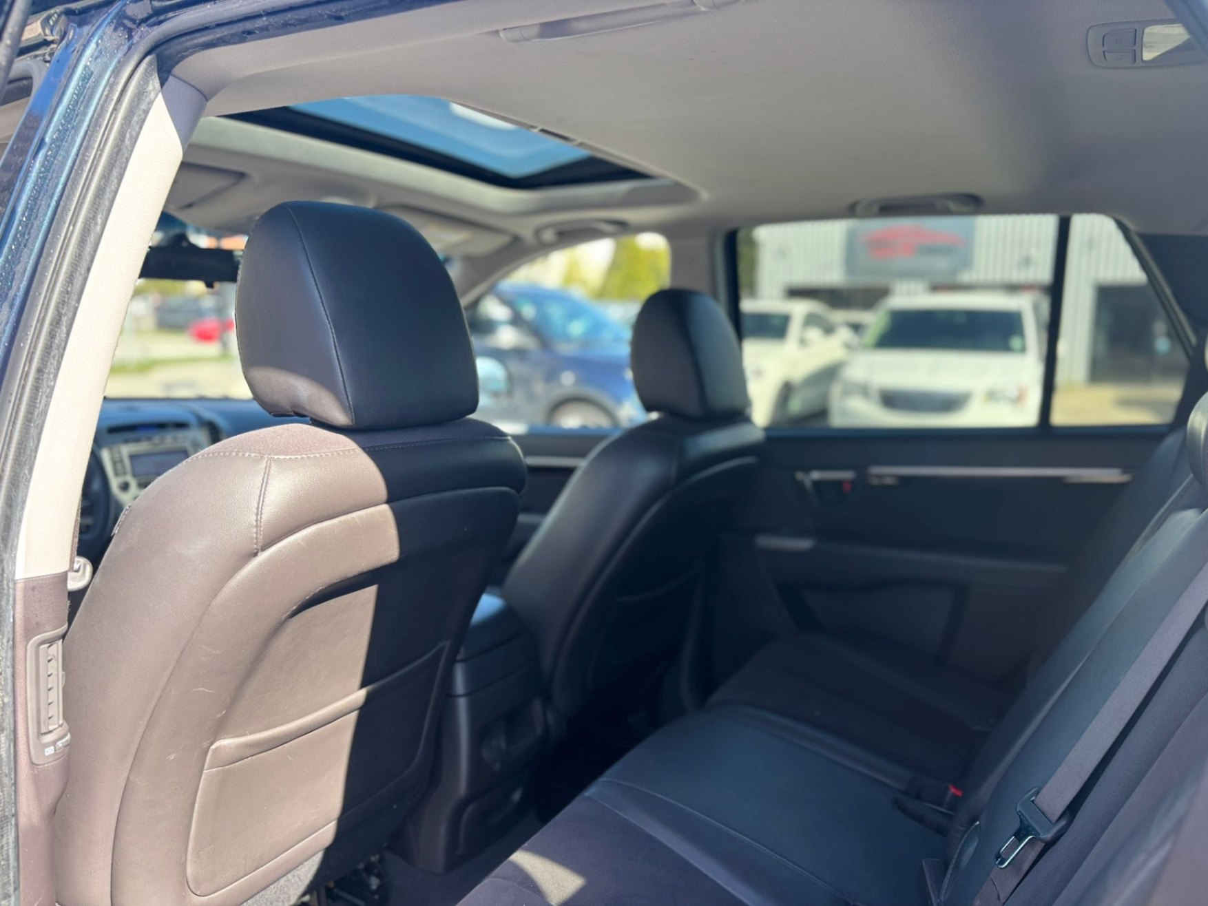 /canwestautoinc/2010-Hyundai-SantaFe-6100500389273316.jpg