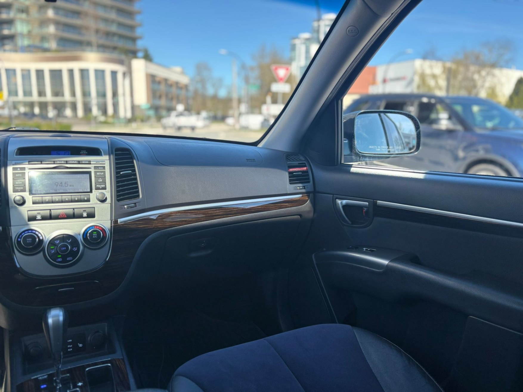 /canwestautoinc/2010-Hyundai-SantaFe-8056118543500996.jpg