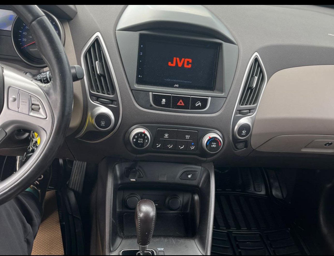 /canwestautoinc/2010-Hyundai-Tucson-8348556743884163.jpg