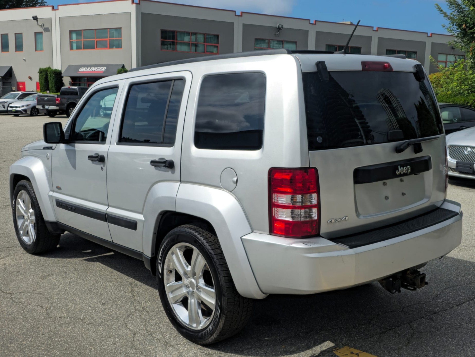 /canwestautoinc/2010-Jeep-Liberty-8145261434203213.jpg