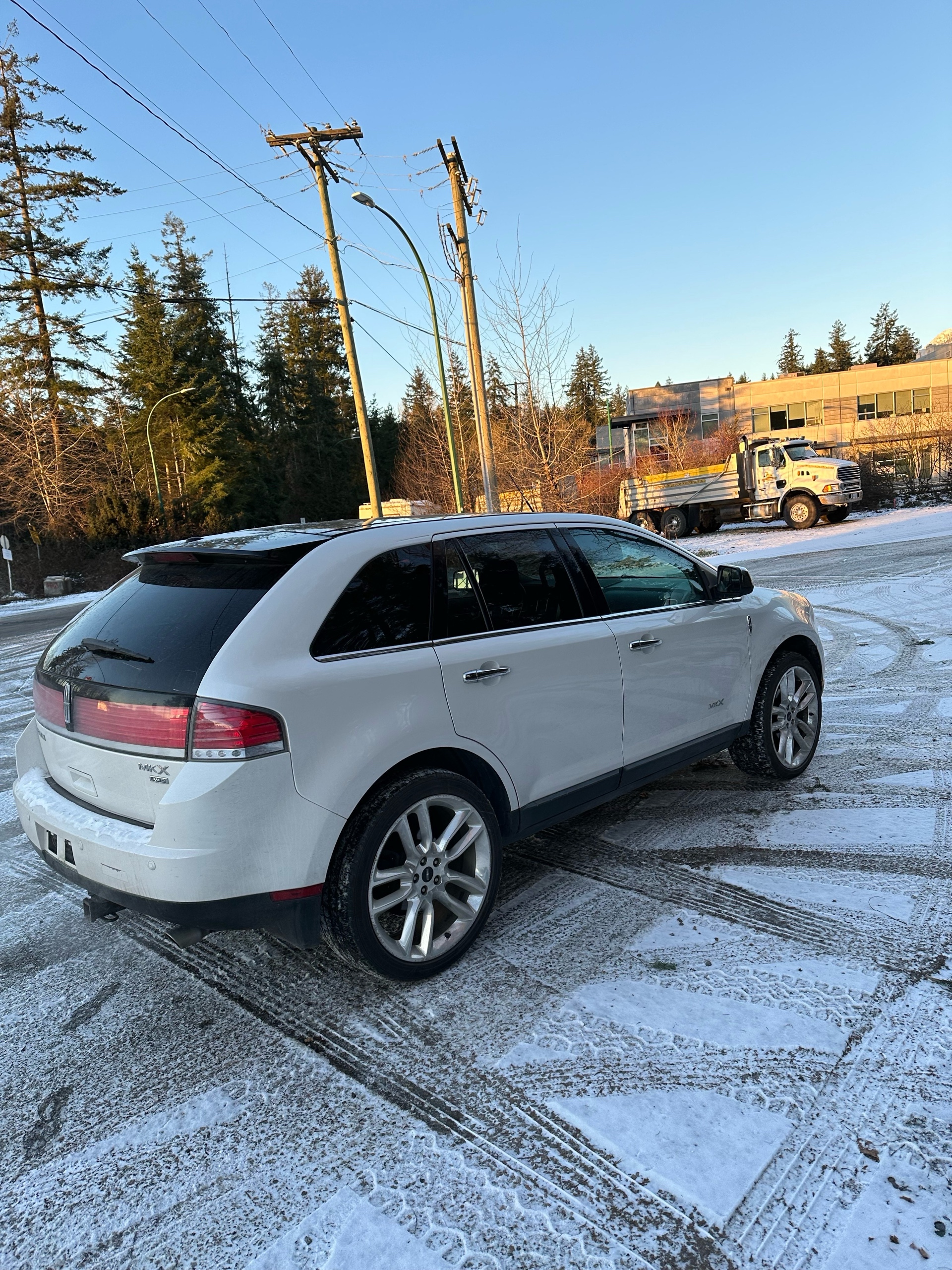 /canwestautoinc/2010-Lincoln-MKX-197924295711855.jpg