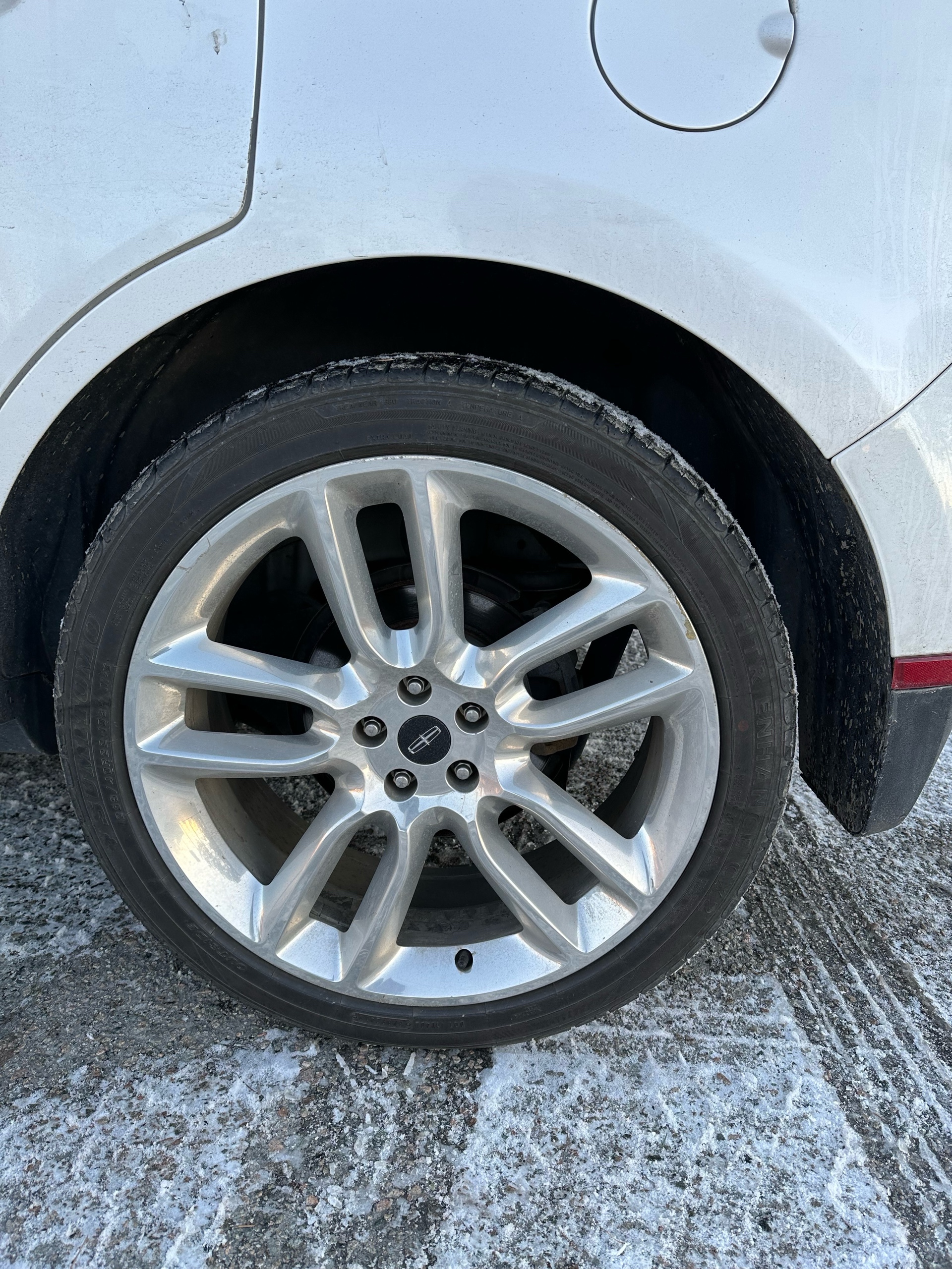 /canwestautoinc/2010-Lincoln-MKX-5049949989896572.jpg