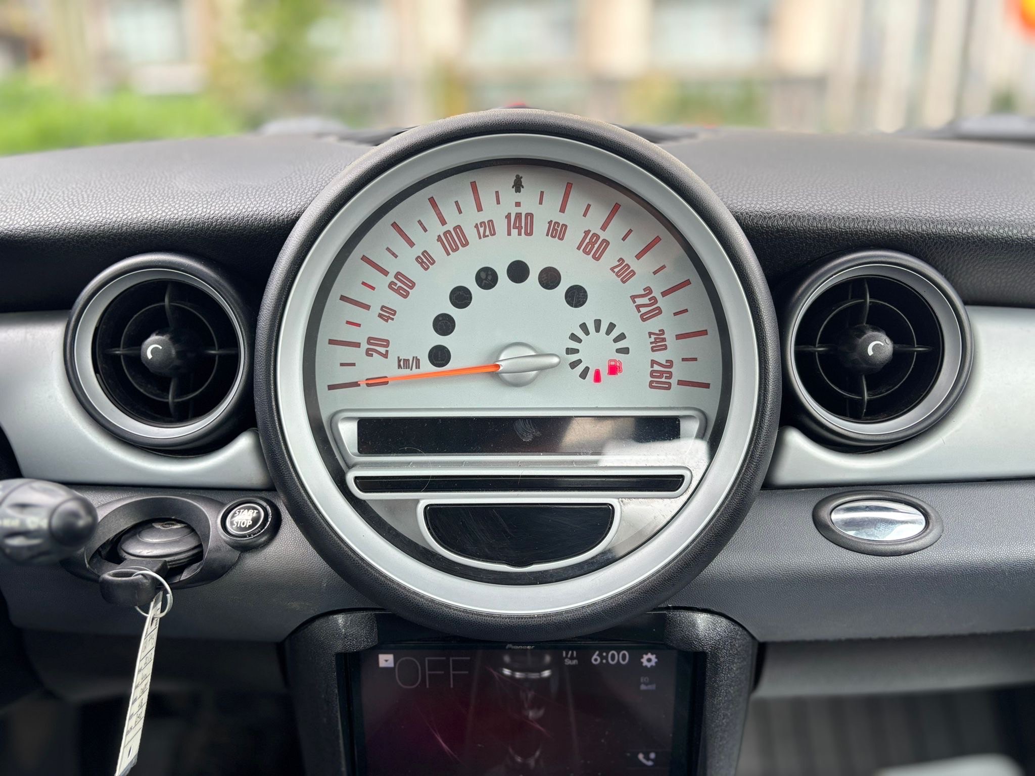 /canwestautoinc/2010-MINI-CooperHardtop-07895112741030985.jpg