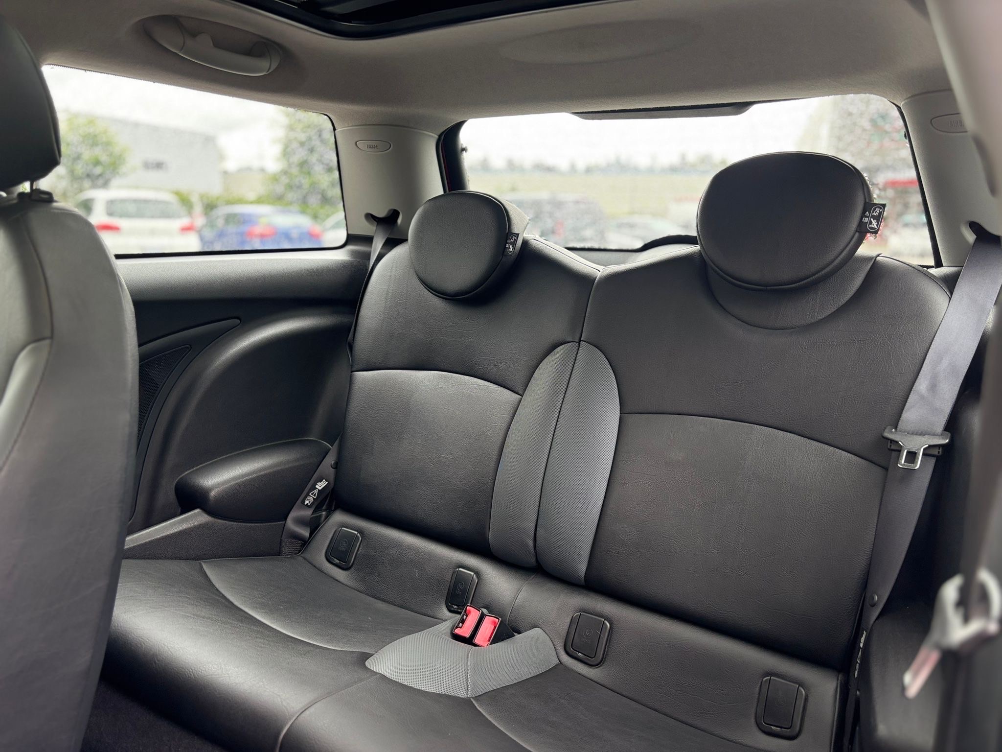 /canwestautoinc/2010-MINI-CooperHardtop-11455264031798573.jpg