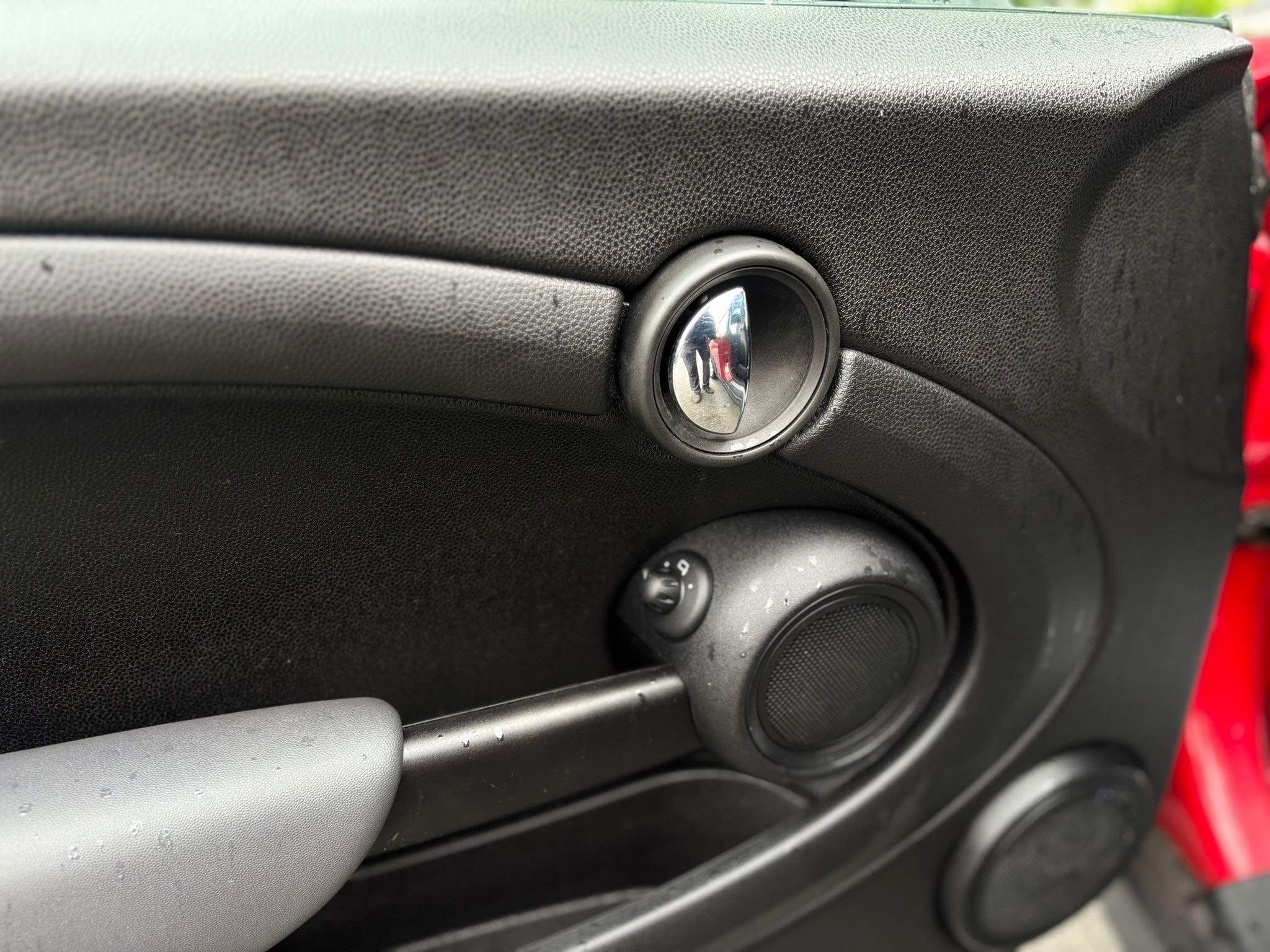 /canwestautoinc/2010-MINI-CooperHardtop-7710796879316273.jpg