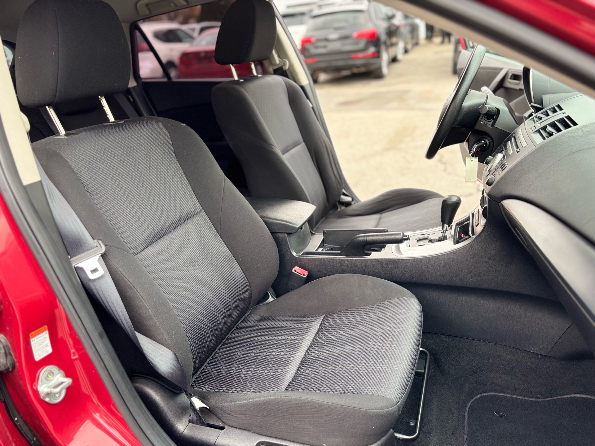 /canwestautoinc/2010-Mazda-Mazda3-6209650235811726.jpg