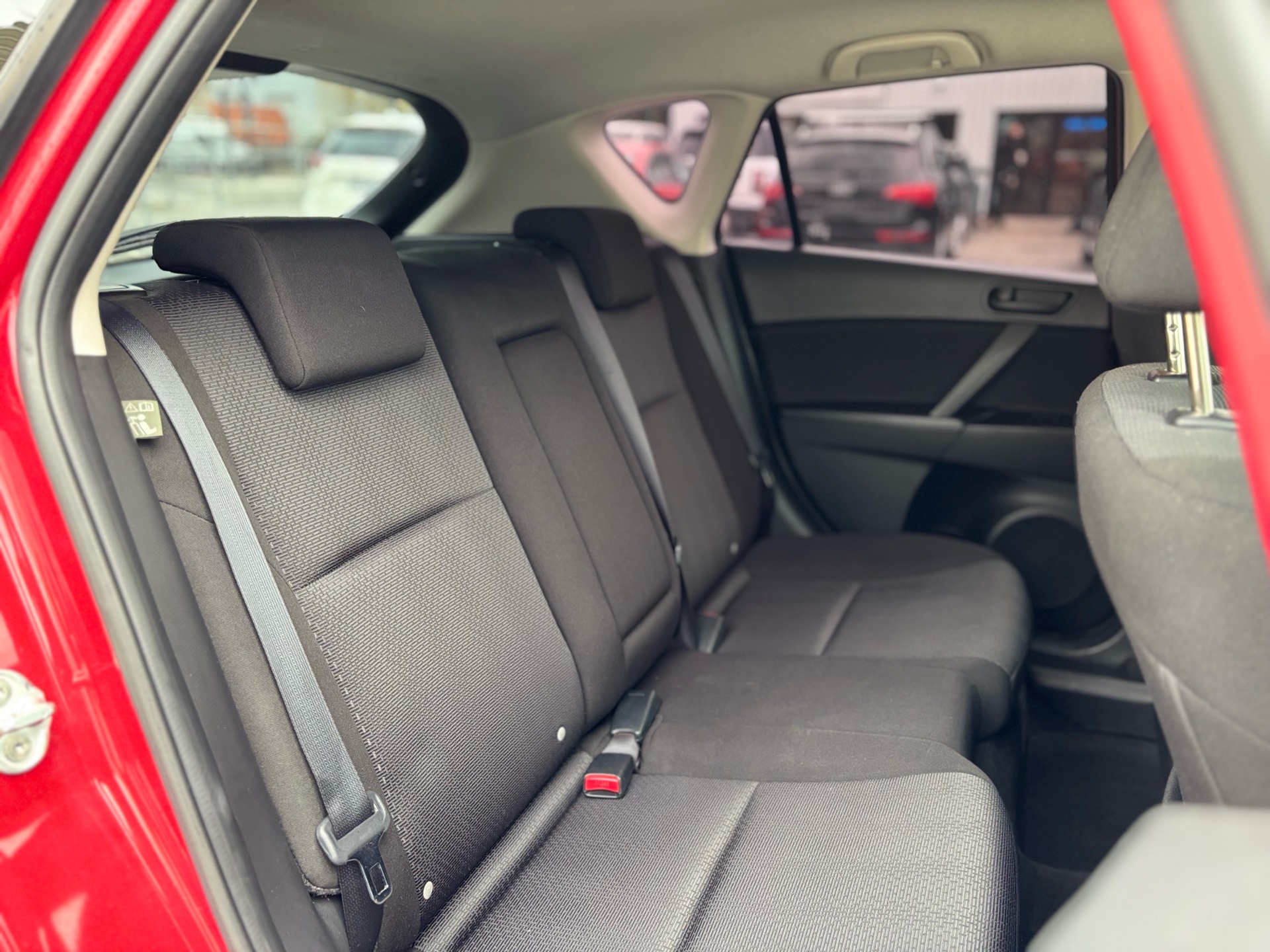 /canwestautoinc/2010-Mazda-Mazda3-8780461216000548.jpg