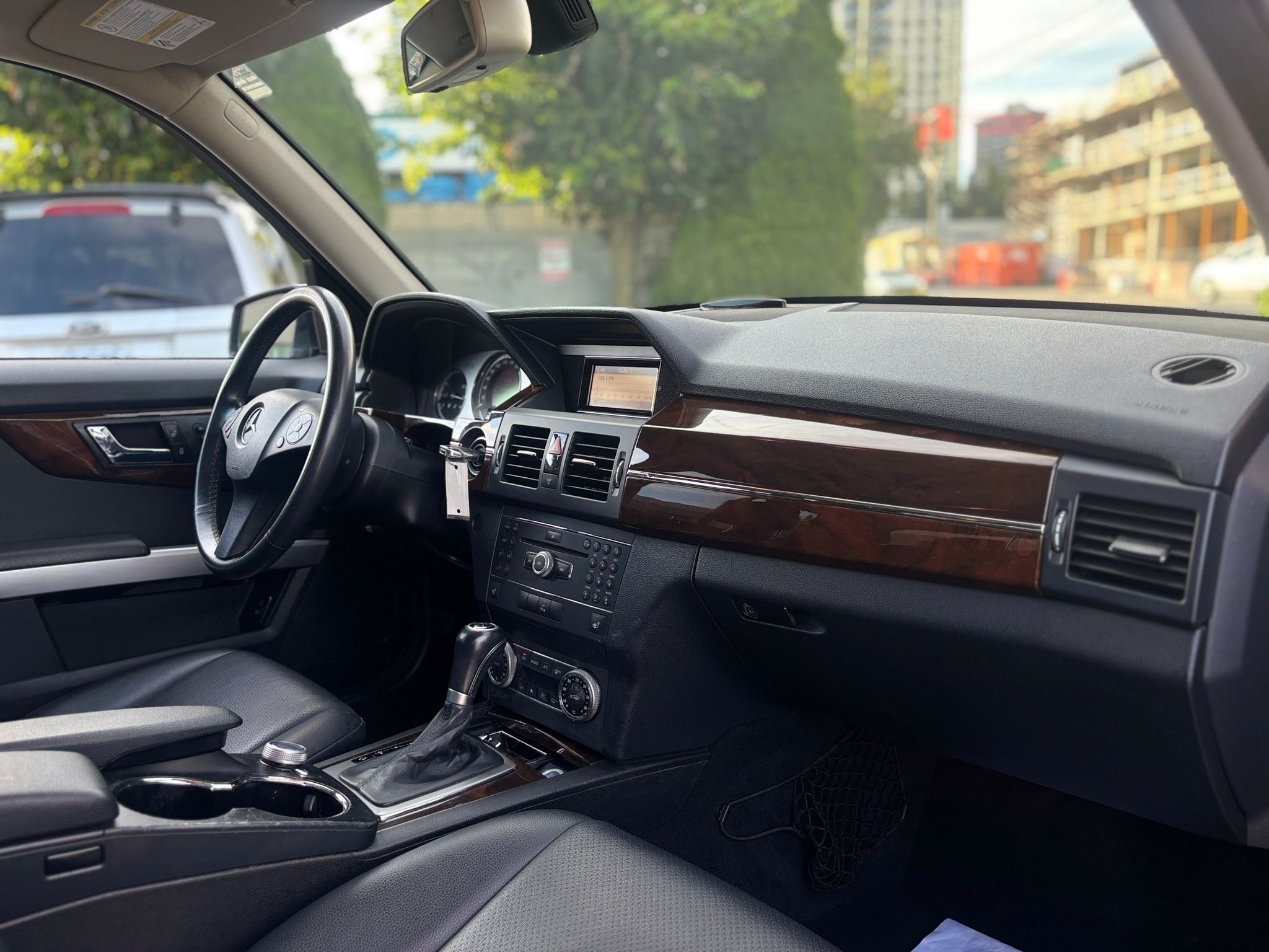 /canwestautoinc/2010-Mercedes-Benz-GLK-Class-047756848827832155.jpg