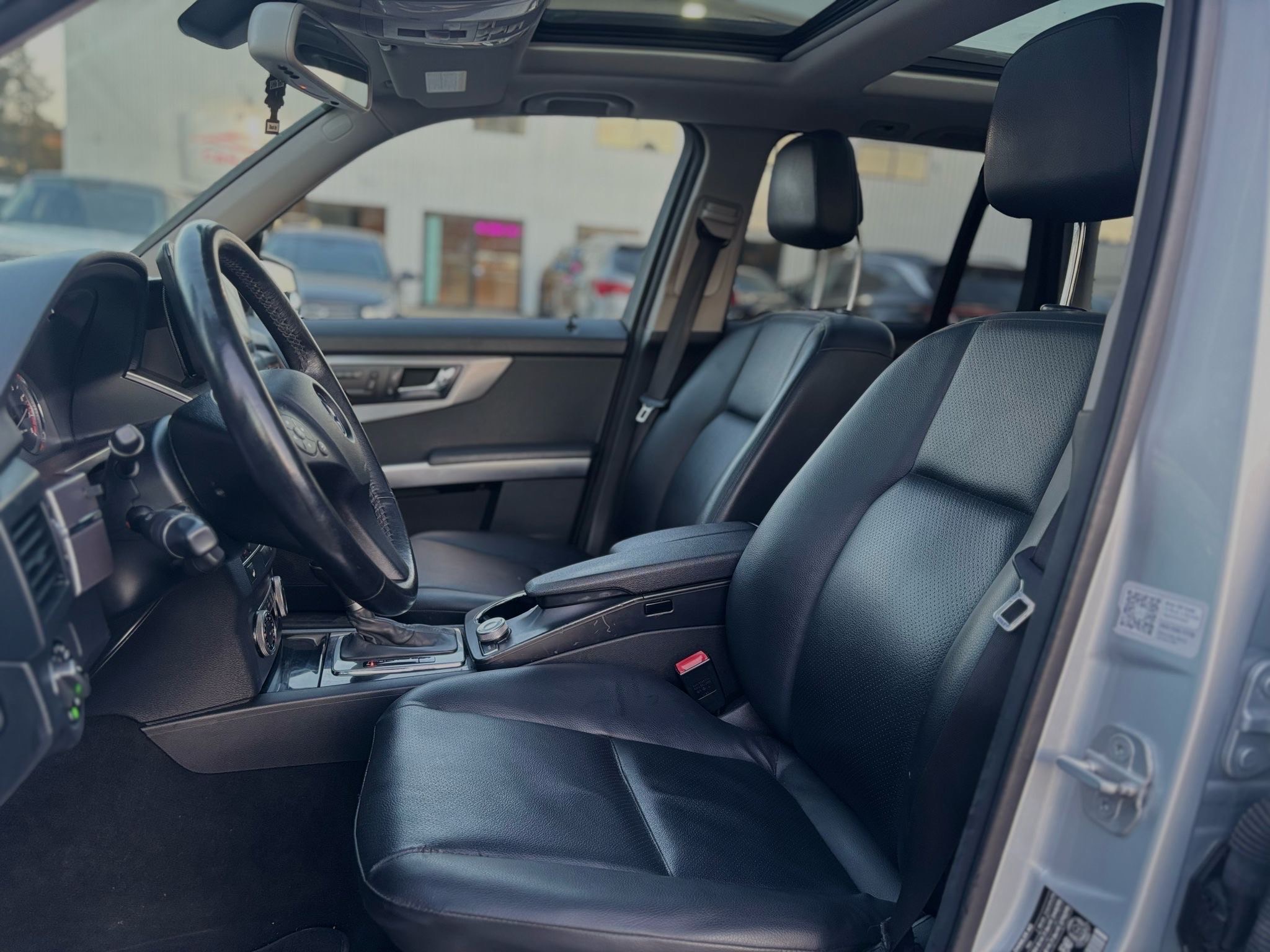 /canwestautoinc/2010-Mercedes-Benz-GLK-Class-39113405839181015.jpg