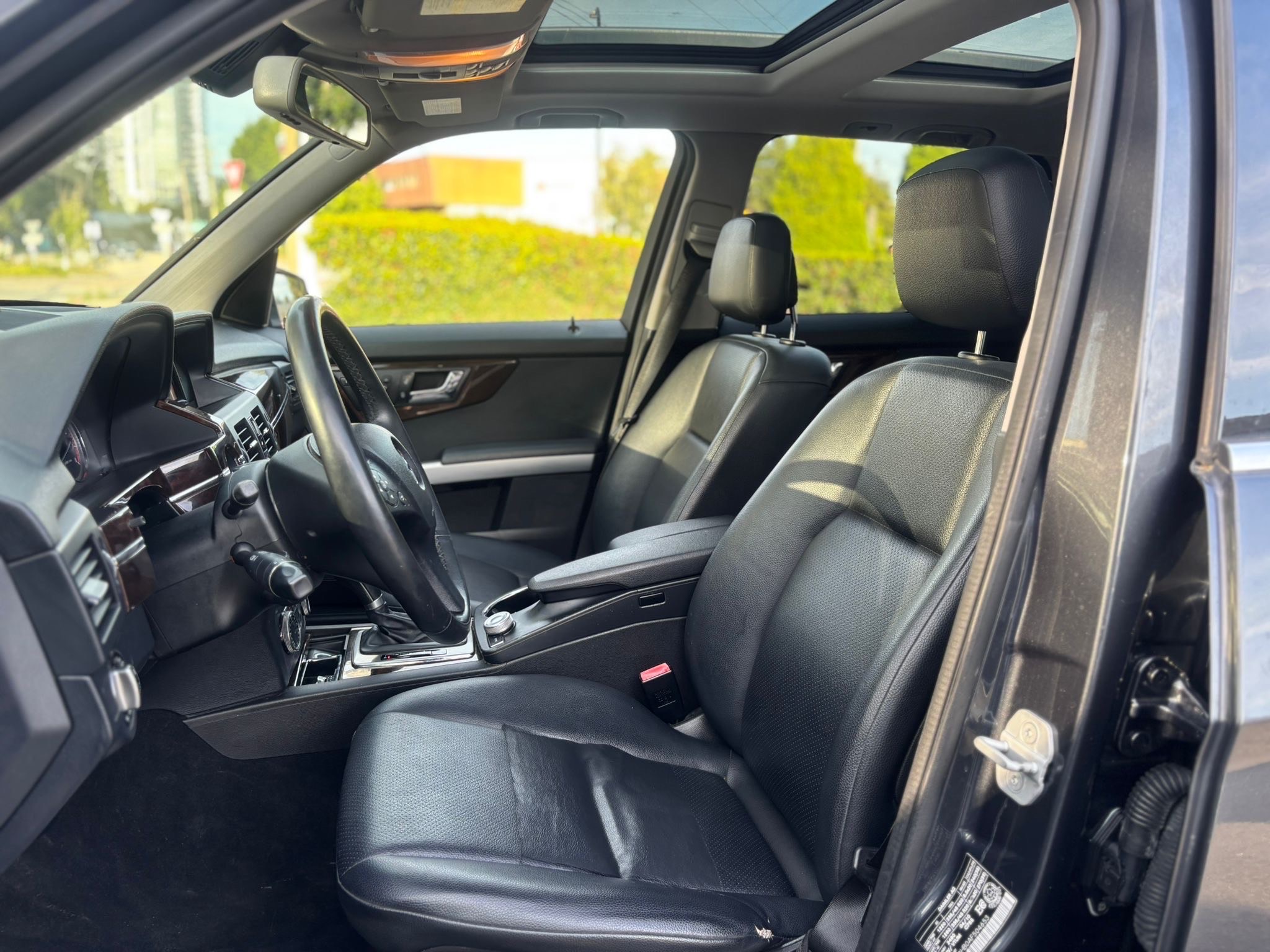 /canwestautoinc/2010-Mercedes-Benz-GLK-Class-7293298536942707.jpg