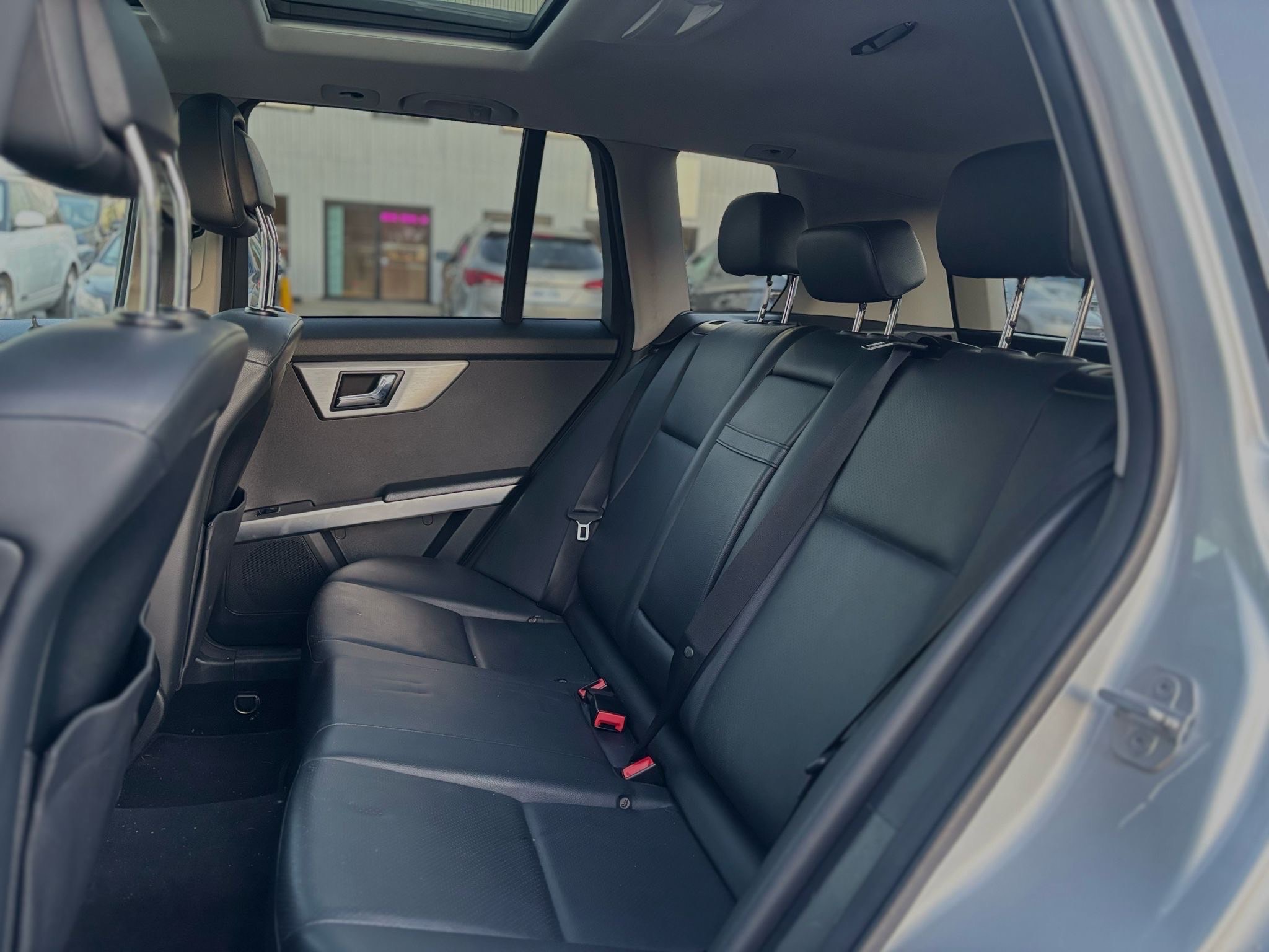 /canwestautoinc/2010-Mercedes-Benz-GLK-Class-7592019080228318.jpg
