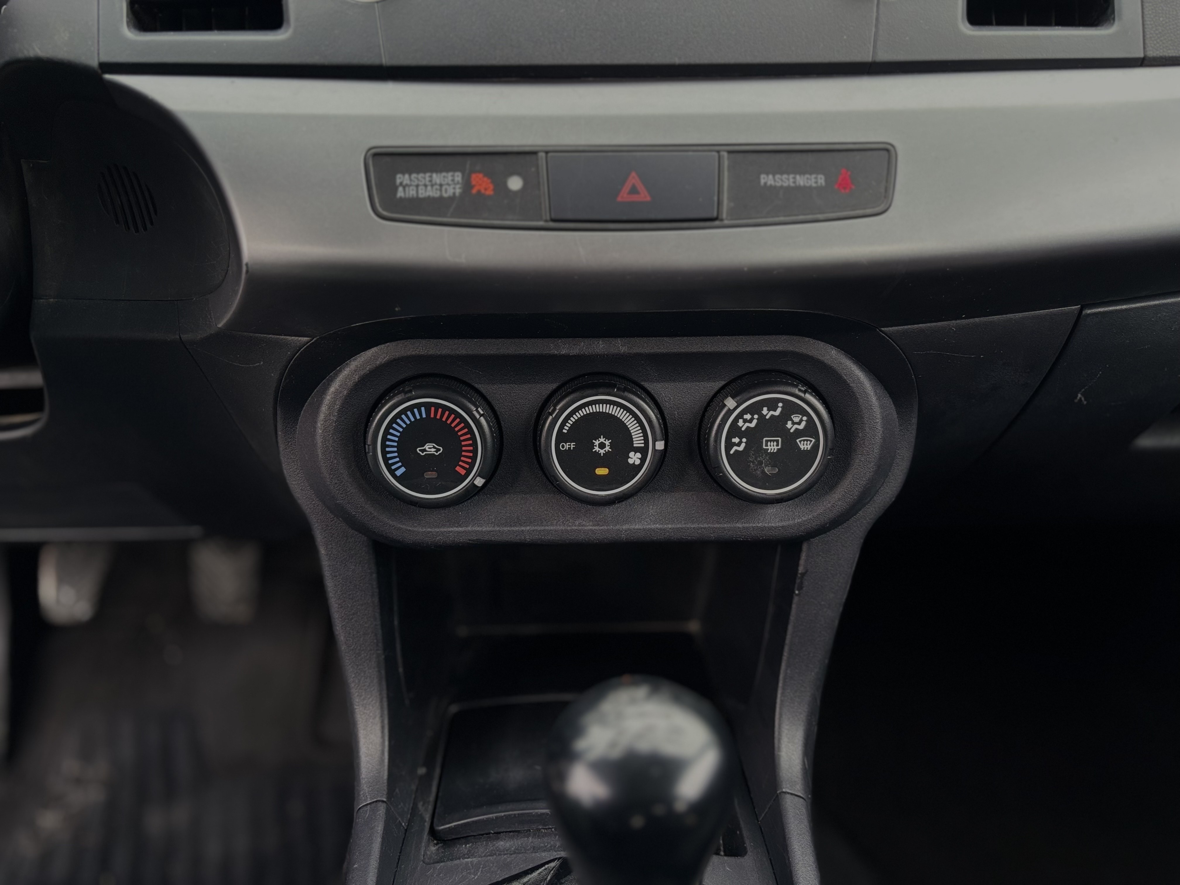 /canwestautoinc/2010-Mitsubishi-Lancer-805640625533159.jpg
