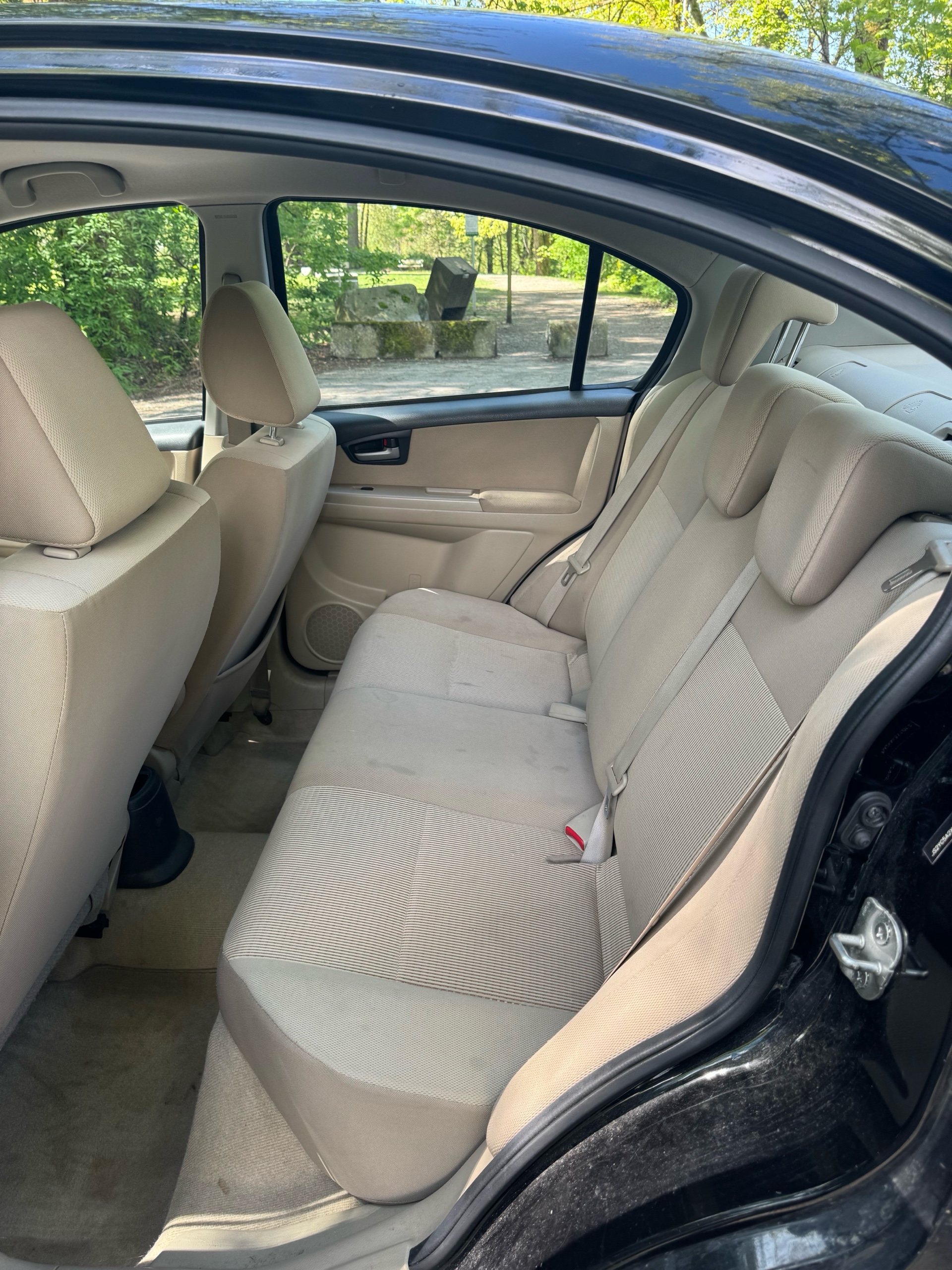 /canwestautoinc/2010-Suzuki-SX4-5662399329747292.jpg