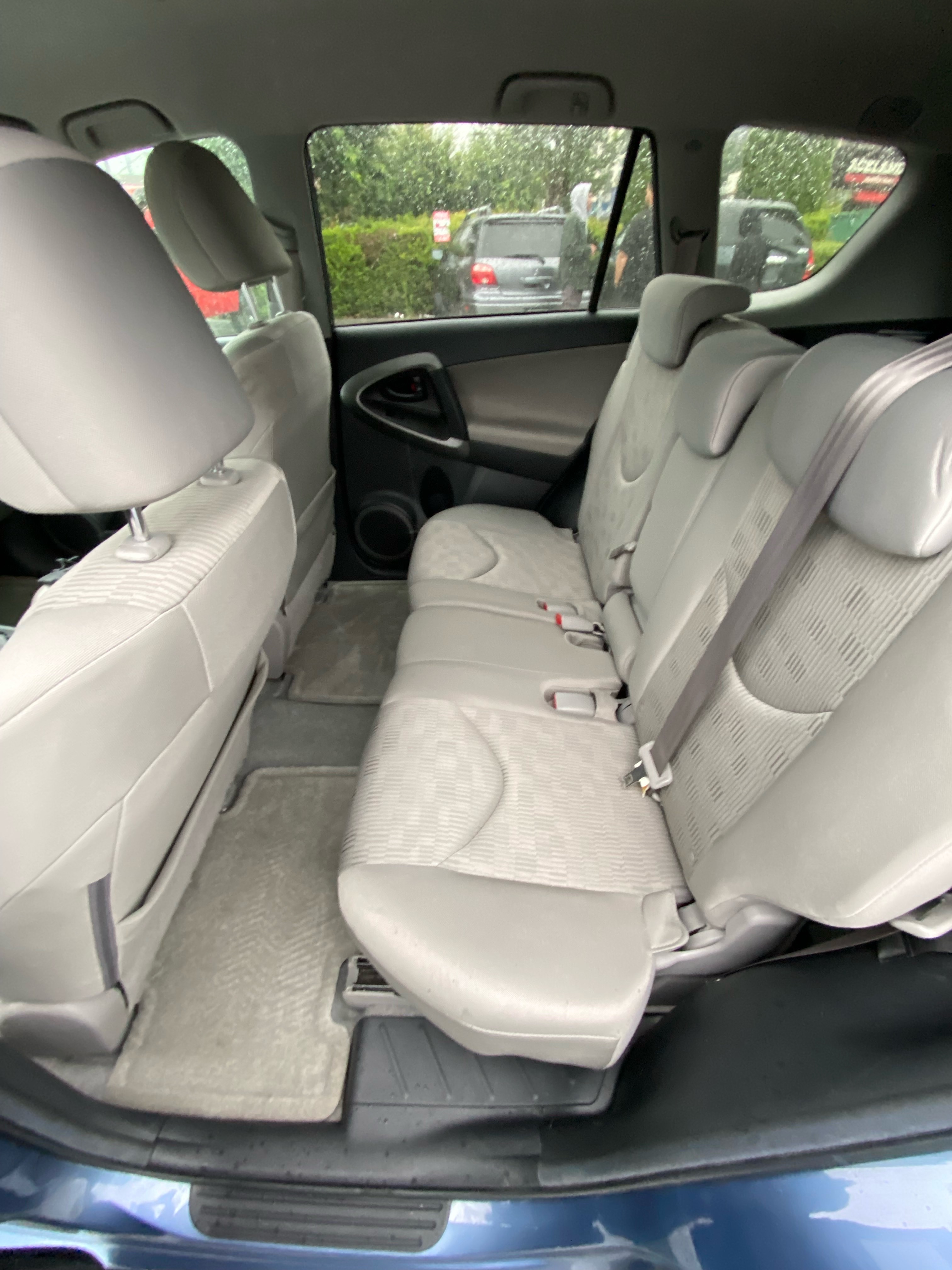 /canwestautoinc/2010-Toyota-RAV4-19182892319611433.jpg