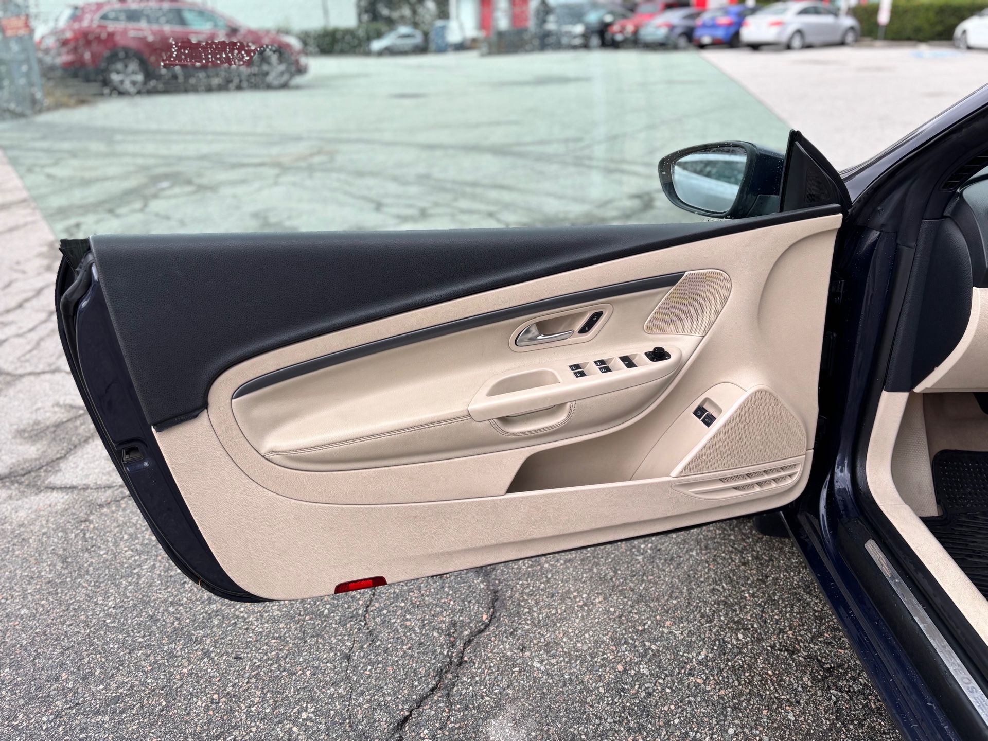 /canwestautoinc/2010-Volkswagen-Eos-1163941395706416.jpg