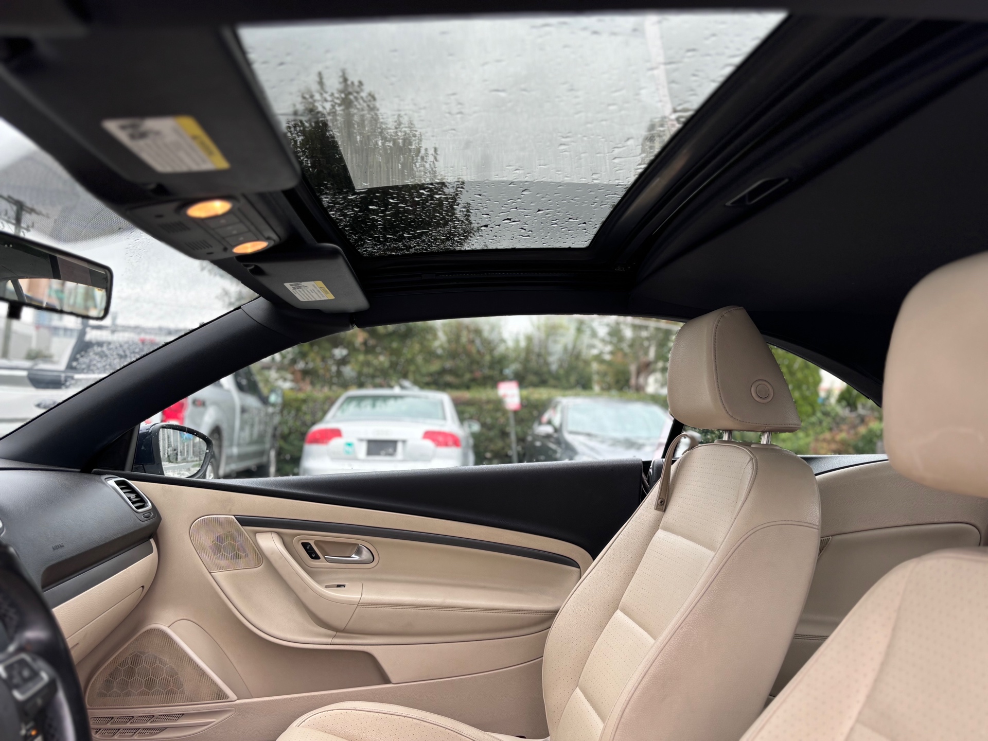 /canwestautoinc/2010-Volkswagen-Eos-7234994883044743.jpg