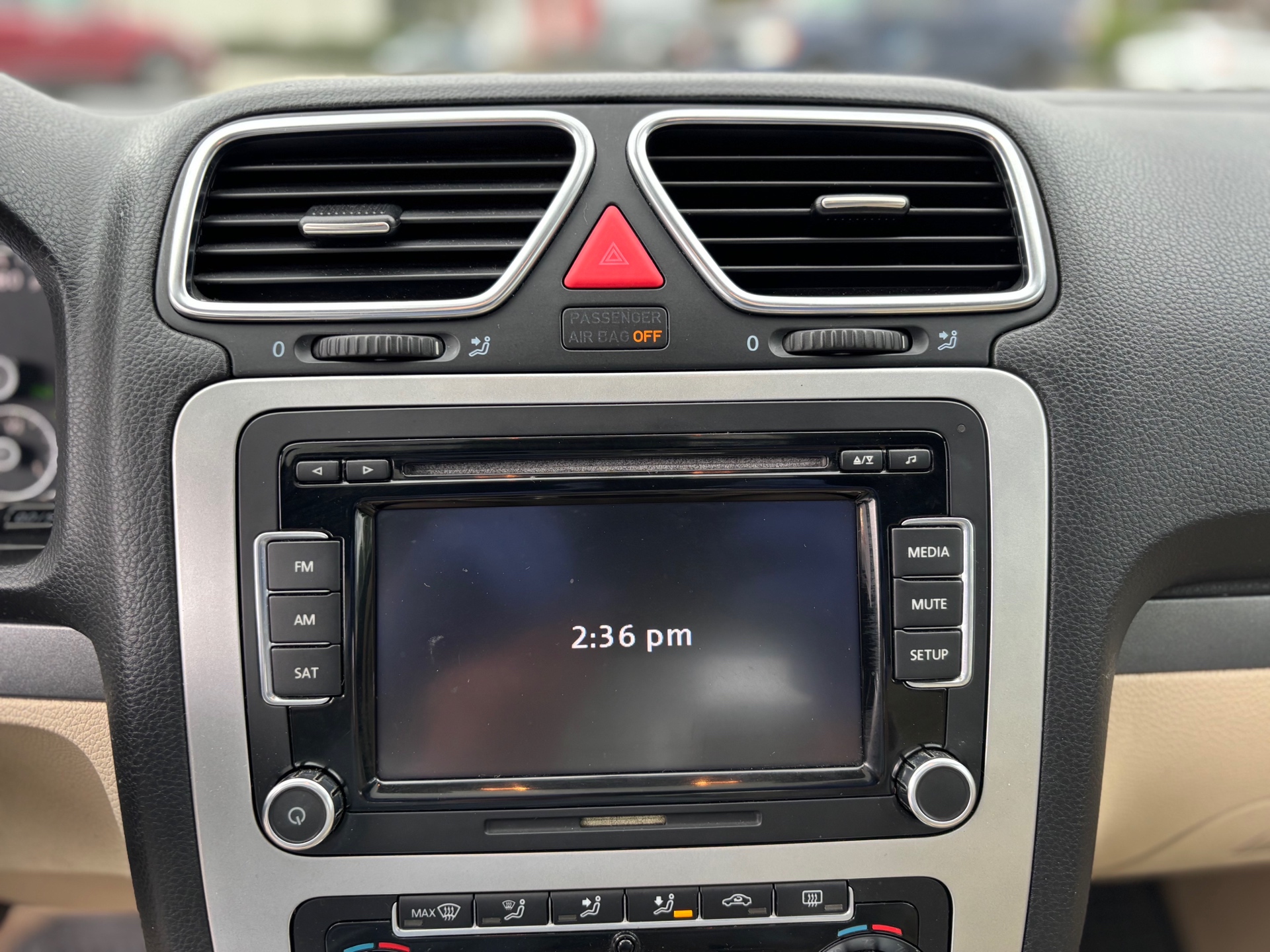 /canwestautoinc/2010-Volkswagen-Eos-8904282218794362.jpg