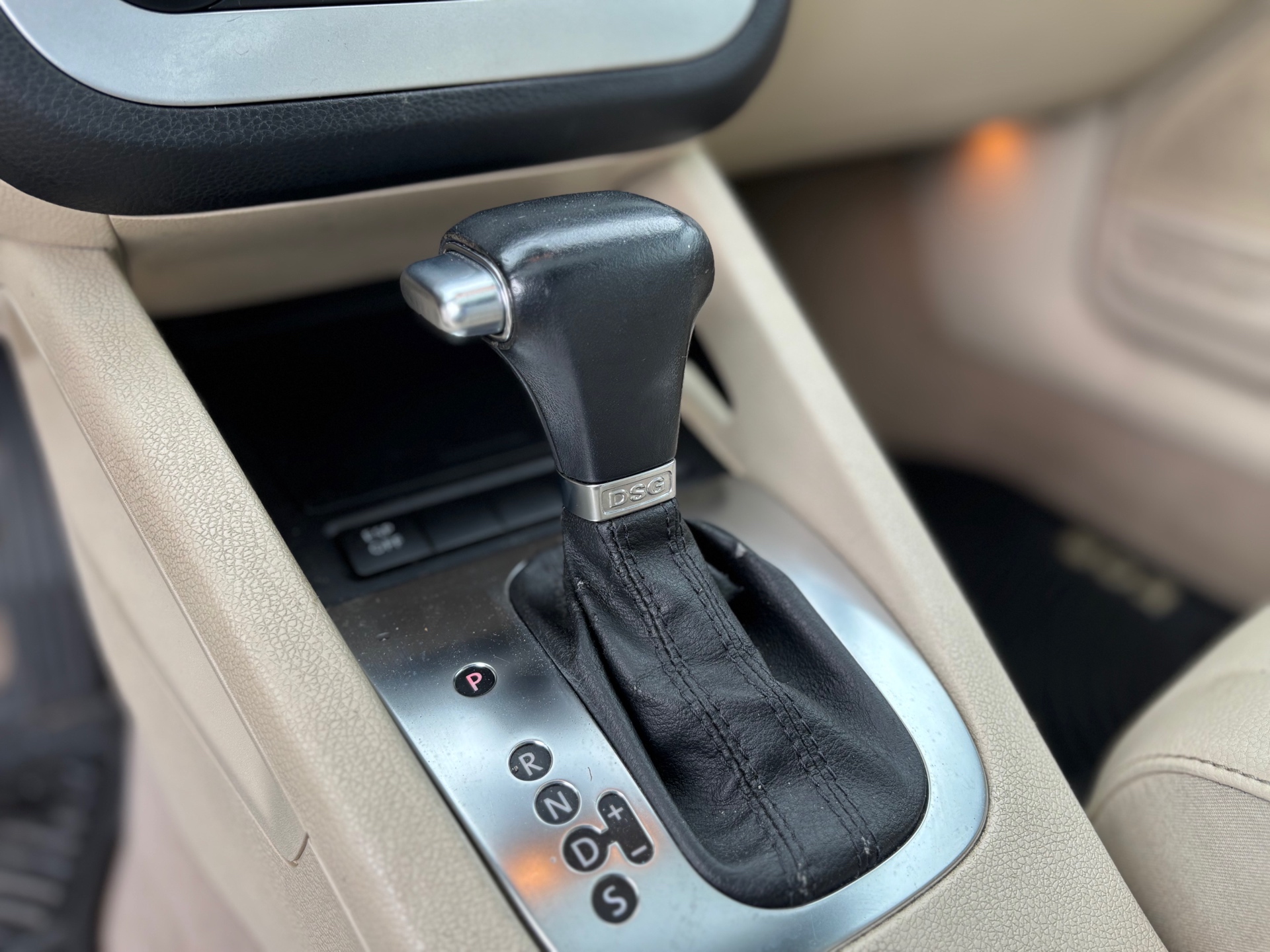 /canwestautoinc/2010-Volkswagen-Eos-9458912329748153.jpg