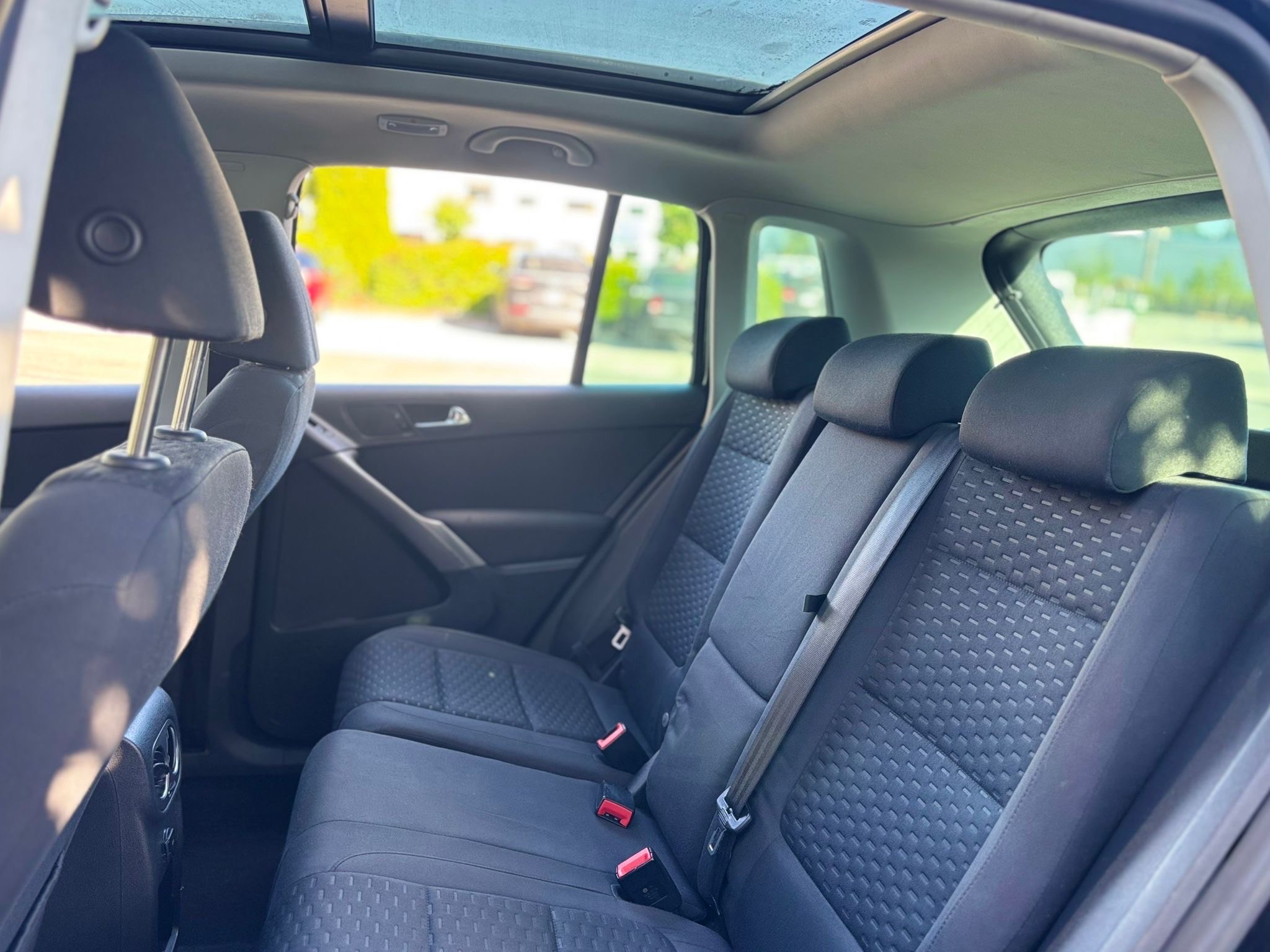 /canwestautoinc/2010-Volkswagen-Tiguan-46438169797630313.jpg