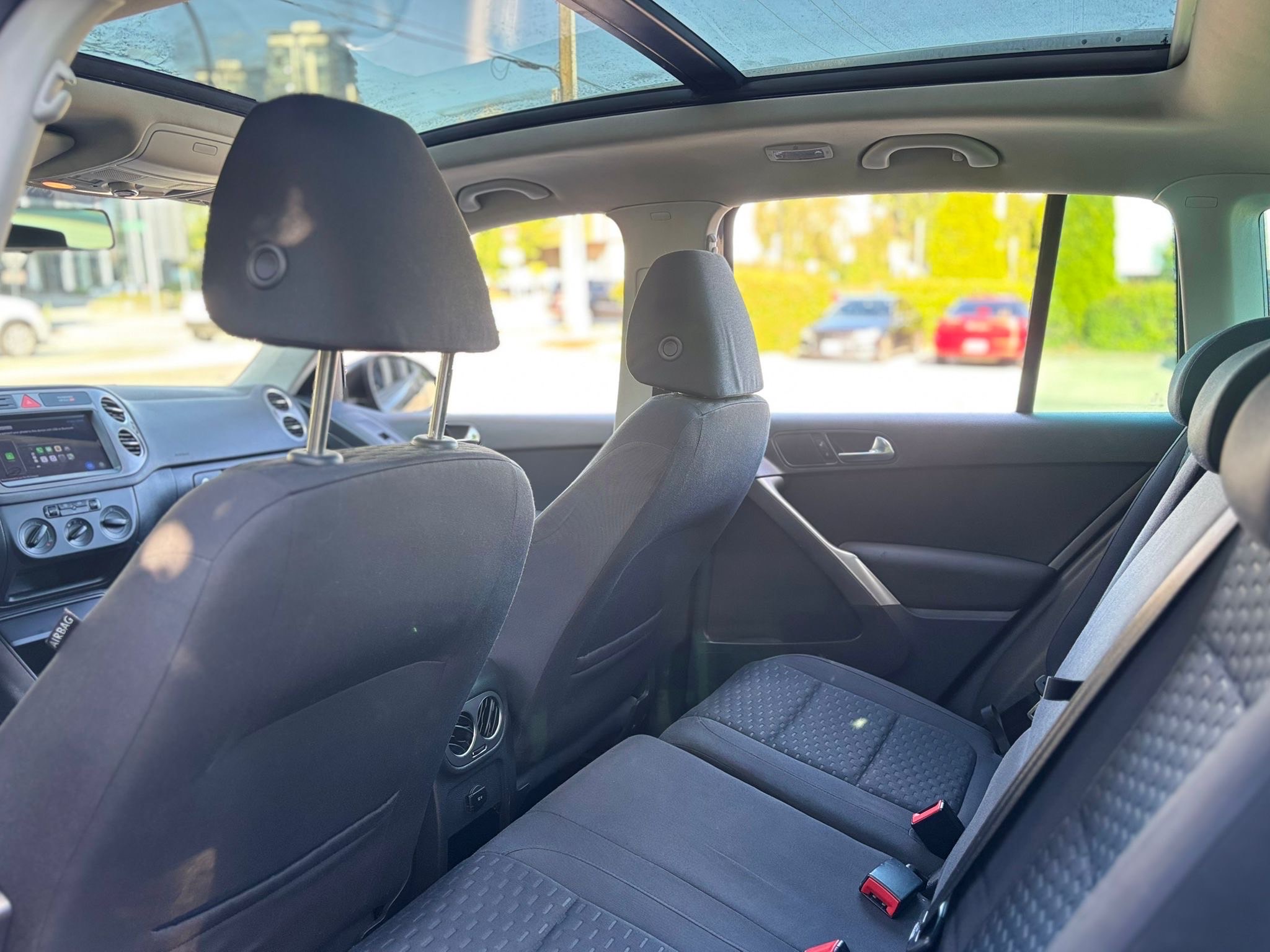 /canwestautoinc/2010-Volkswagen-Tiguan-8599544405315638.jpg