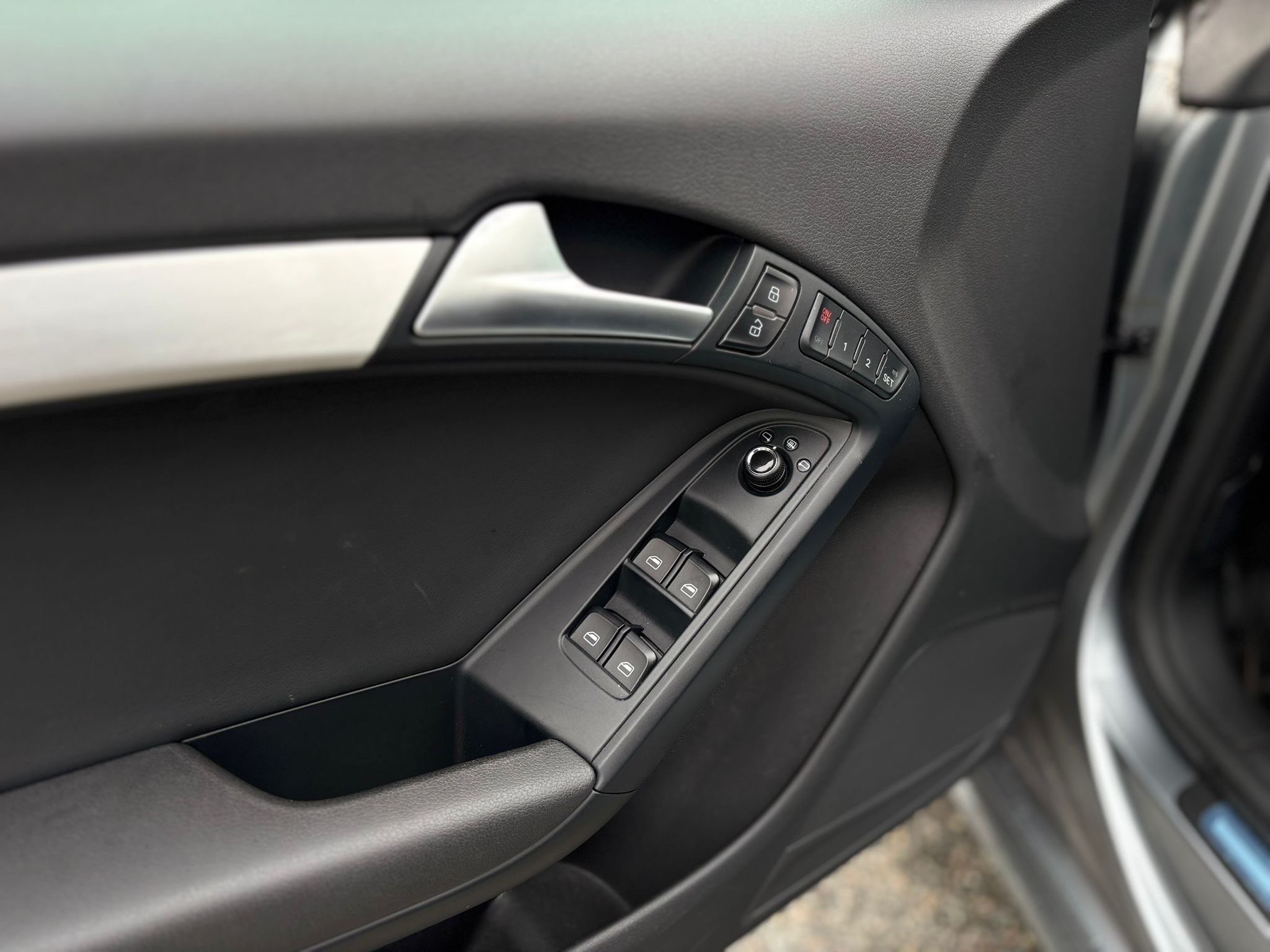 /canwestautoinc/2011-Audi-S5-24068950190077754.jpg
