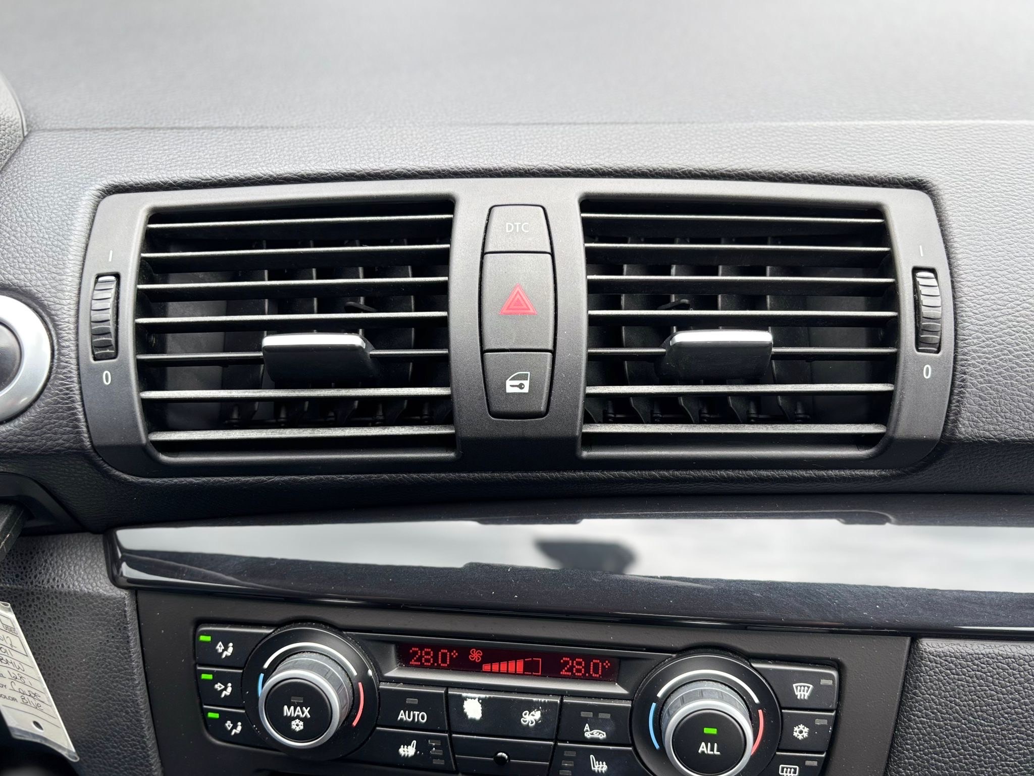 /canwestautoinc/2011-BMW-1Series-9334873778572155.jpg