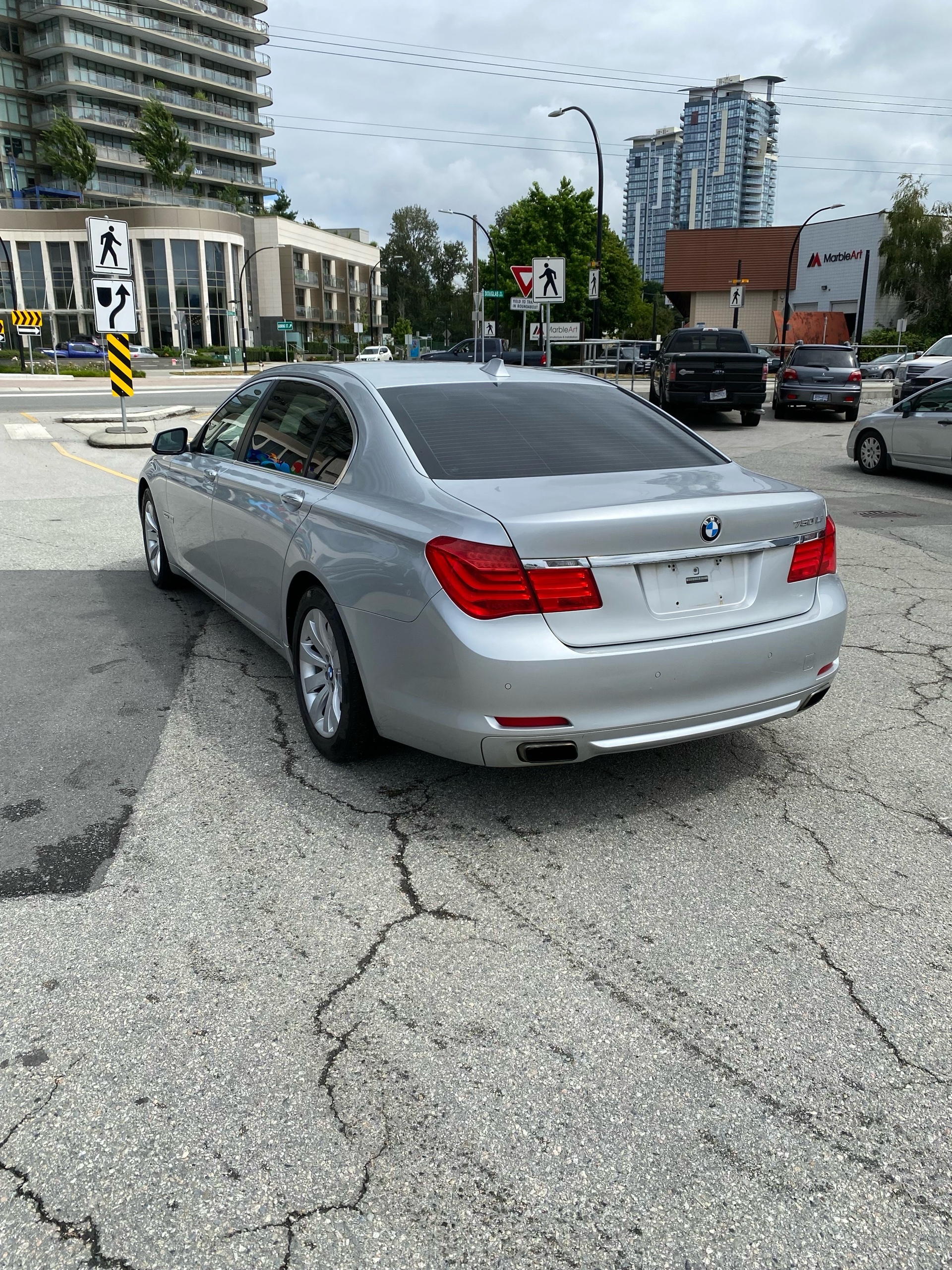 /canwestautoinc/2011-BMW-7Series-8490288107524142.jpg