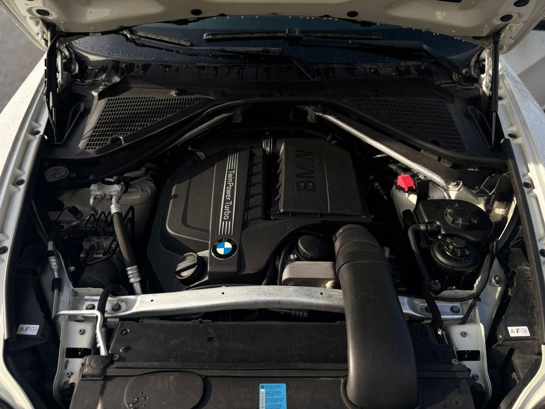/canwestautoinc/2011-BMW-X5-5085625235888167.jpg