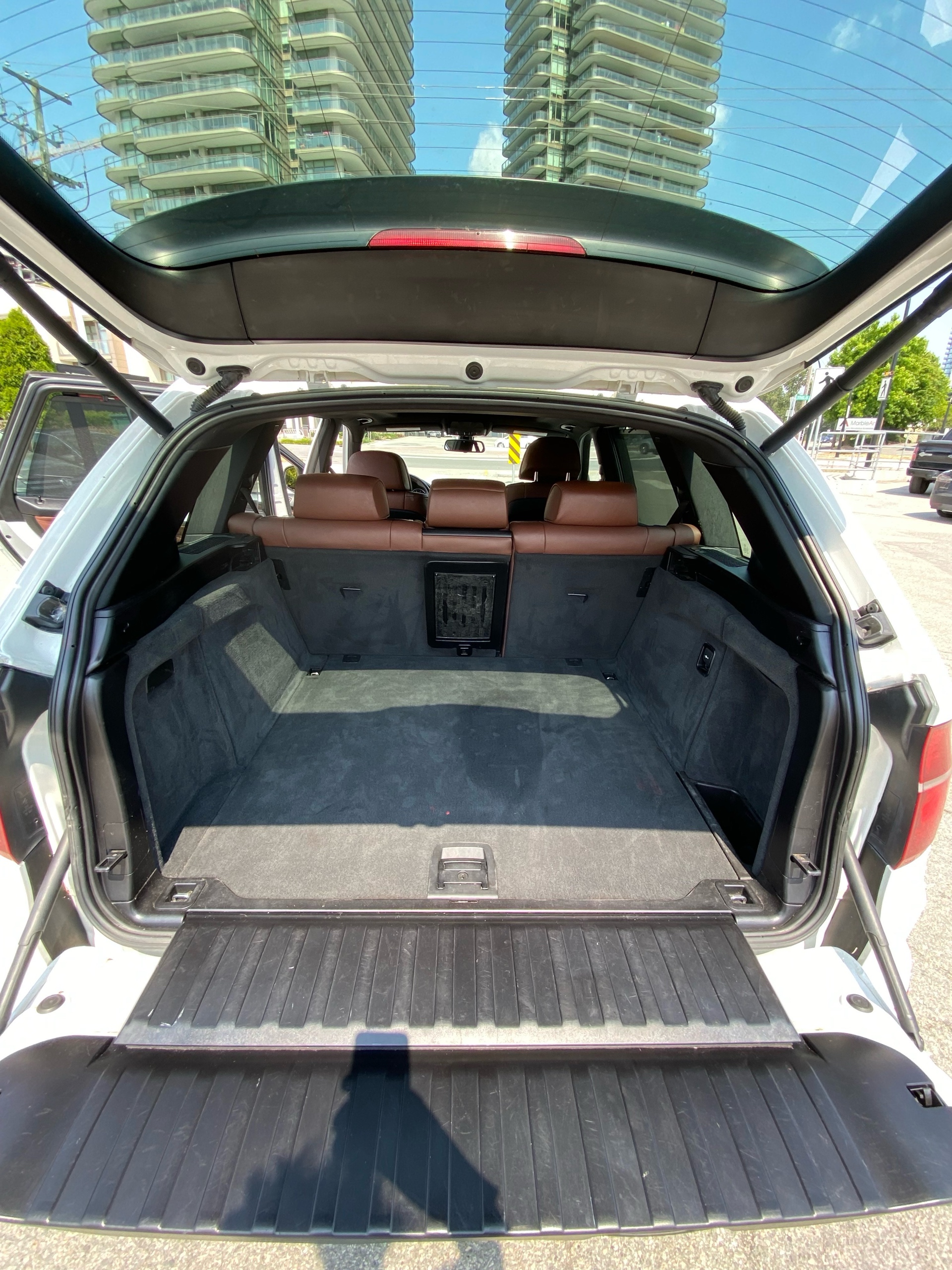 /canwestautoinc/2011-BMW-X5-8435198393789076.jpg