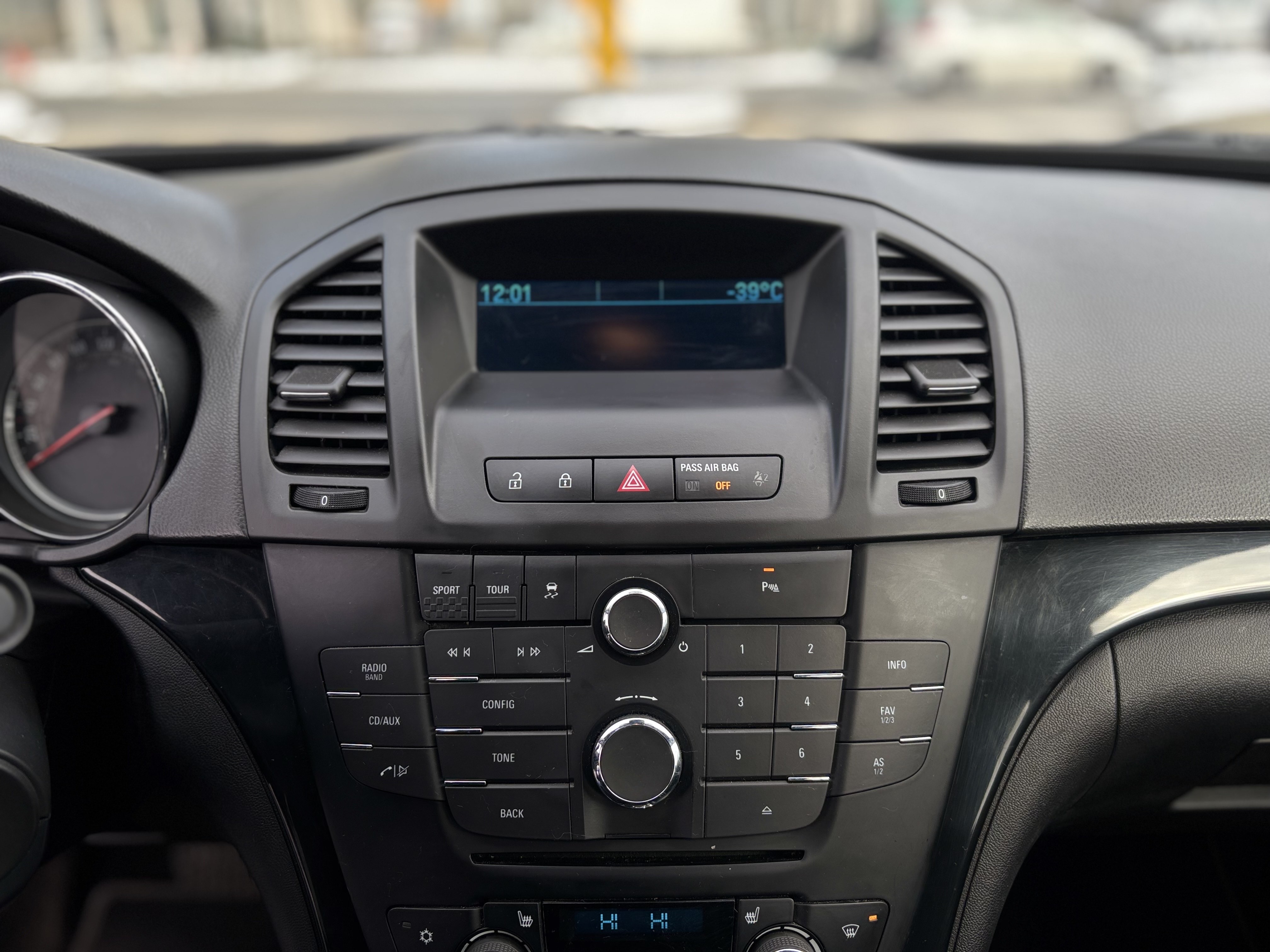 /canwestautoinc/2011-Buick-Regal-33845261106353264.jpg