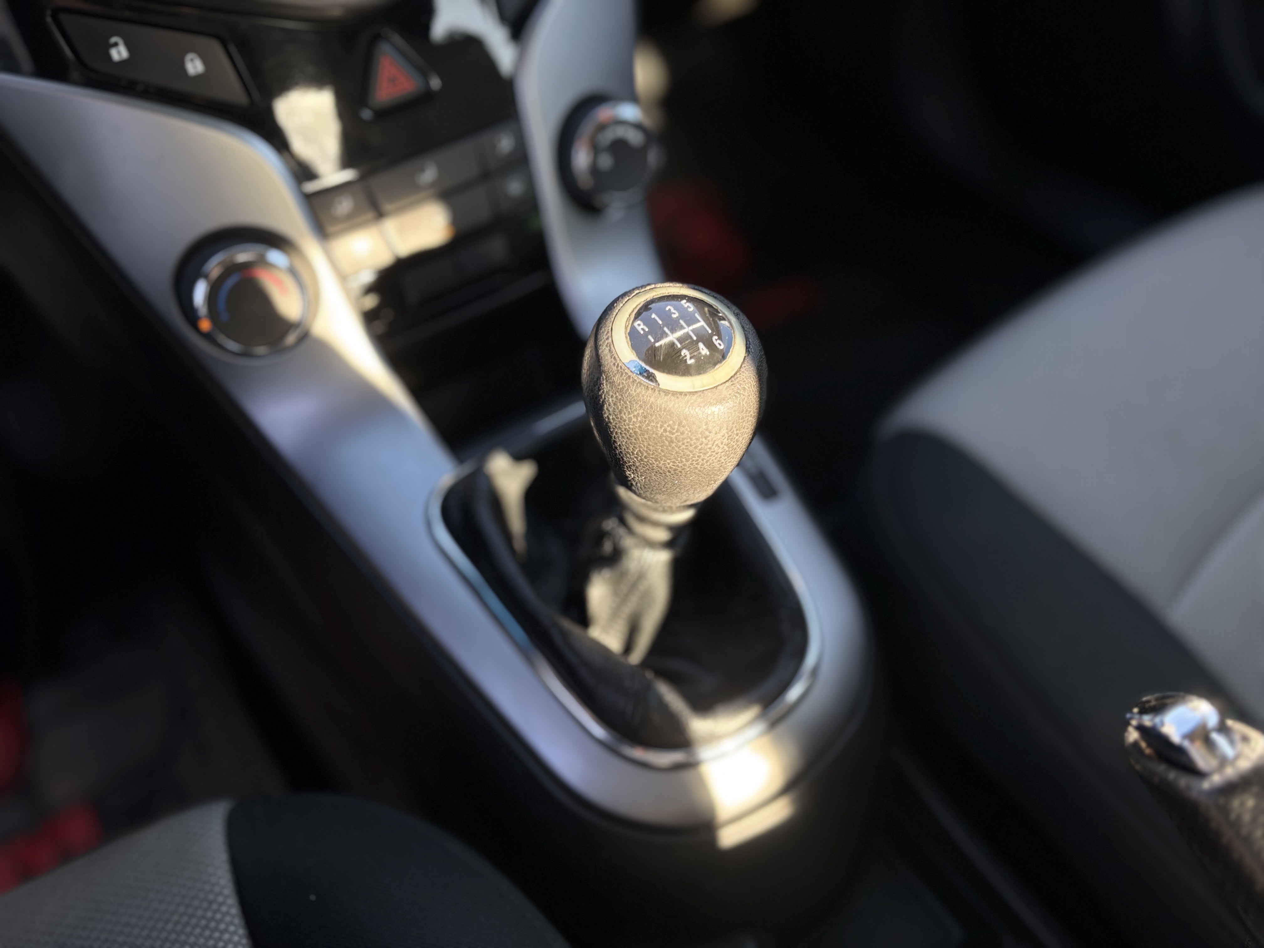/canwestautoinc/2011-Chevrolet-Cruze-02142805592297825.jpg