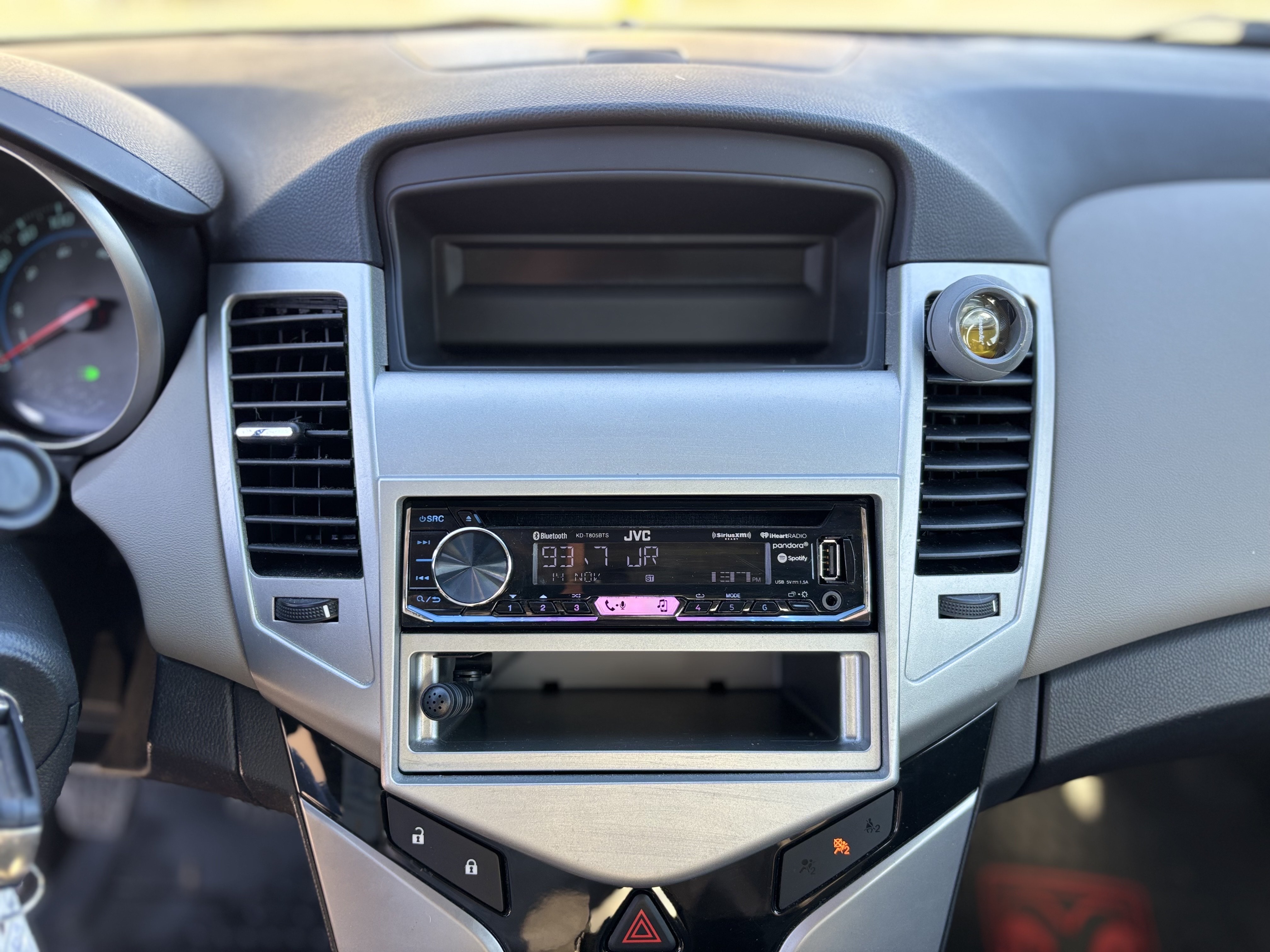 /canwestautoinc/2011-Chevrolet-Cruze-7824496002265082.jpg