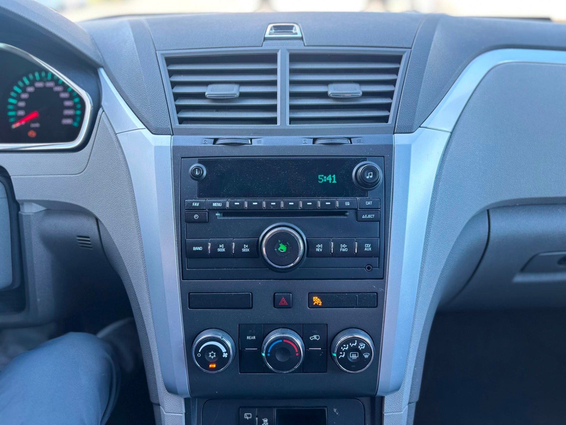 /canwestautoinc/2011-Chevrolet-Traverse-5445276604957443.jpg