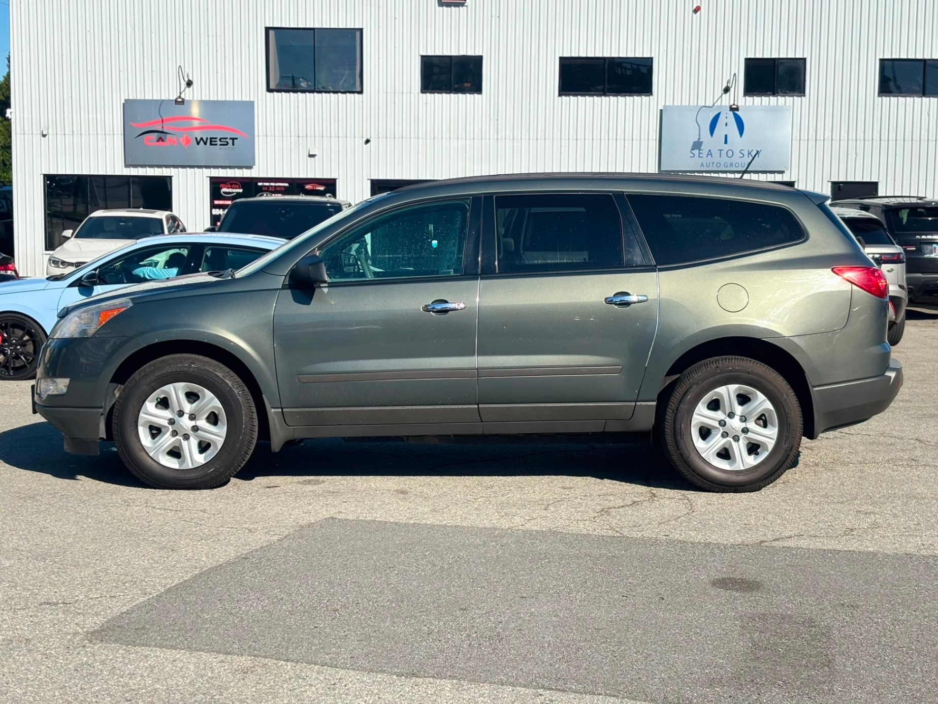 /canwestautoinc/2011-Chevrolet-Traverse-7089655440469509.jpg