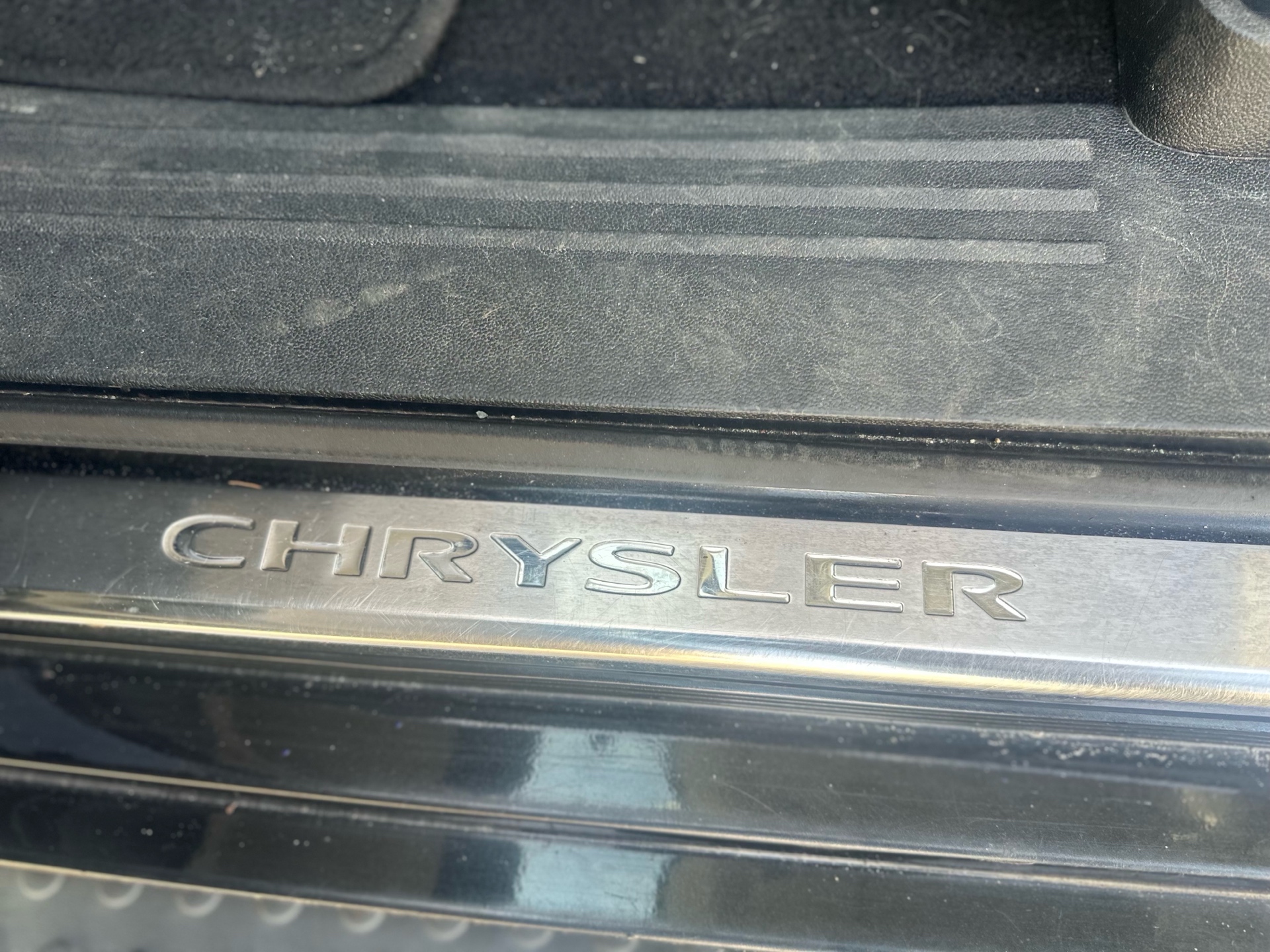 /canwestautoinc/2011-Chrysler-Town&-16971701028989683.jpg
