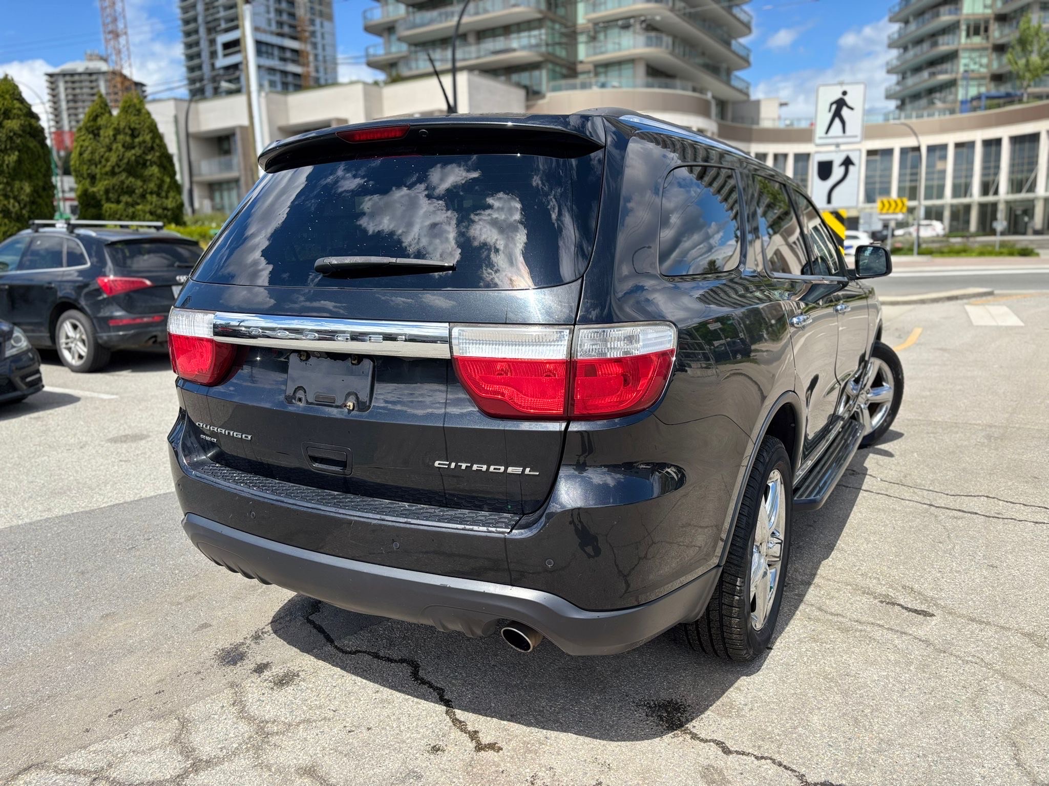 /canwestautoinc/2011-Dodge-Durango-47712477867379954.jpg
