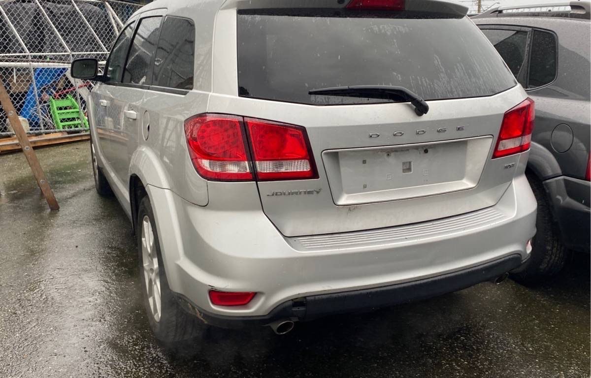 /canwestautoinc/2011-Dodge-Journey-2359146828593519.jpg