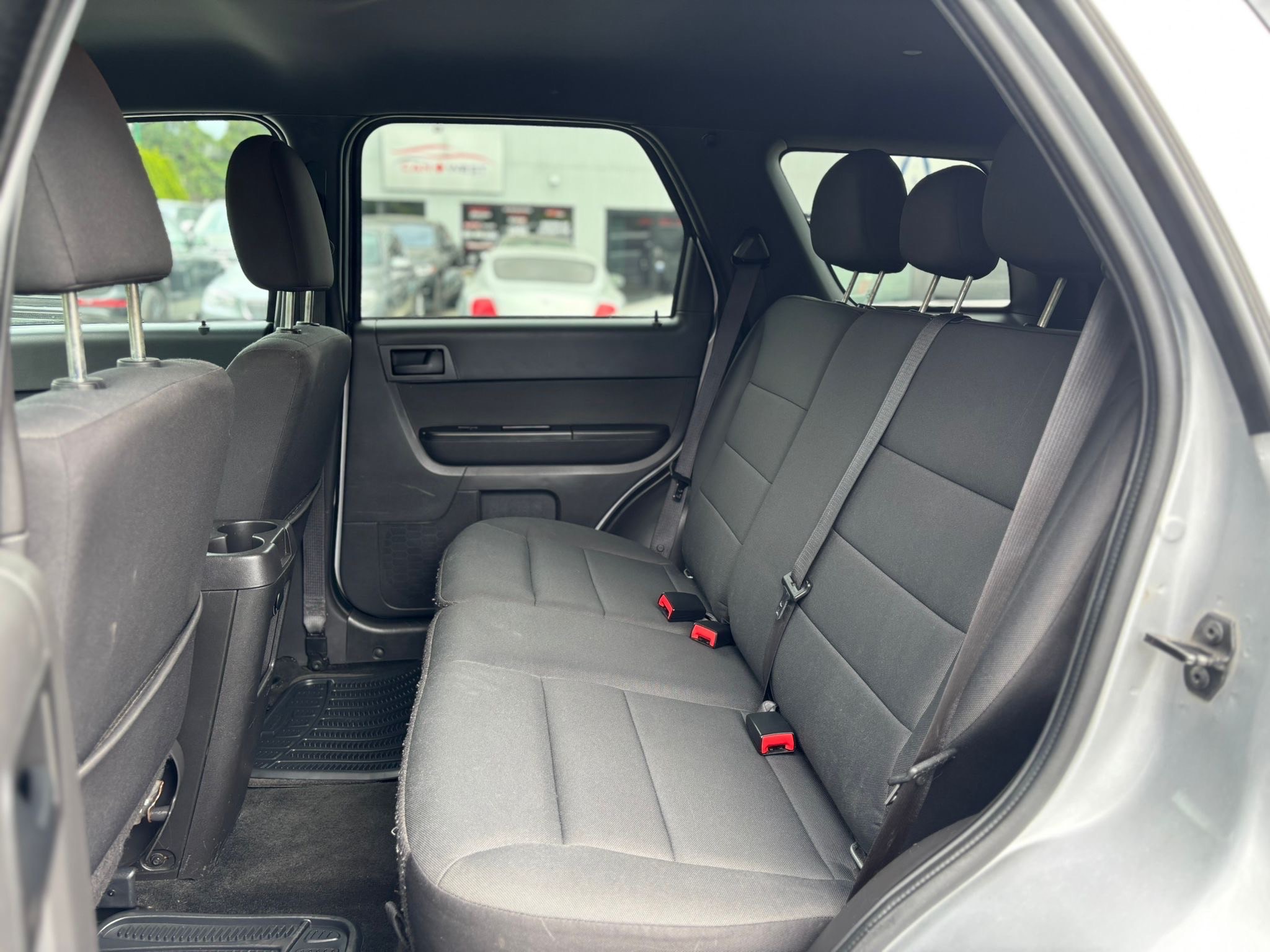 /canwestautoinc/2011-Ford-Escape-43393533221111413.jpg