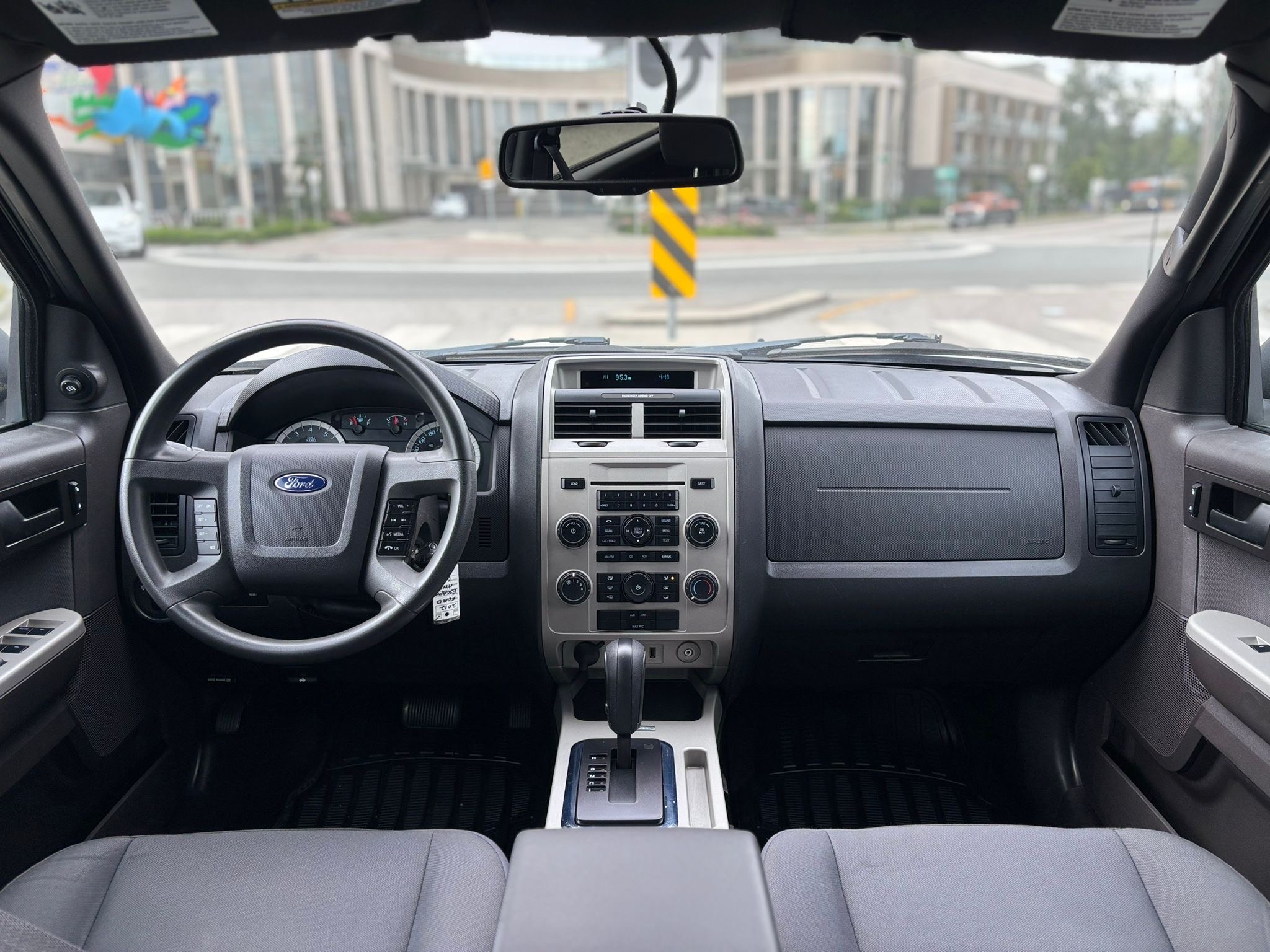 /canwestautoinc/2011-Ford-Escape-7998552673273567.jpg