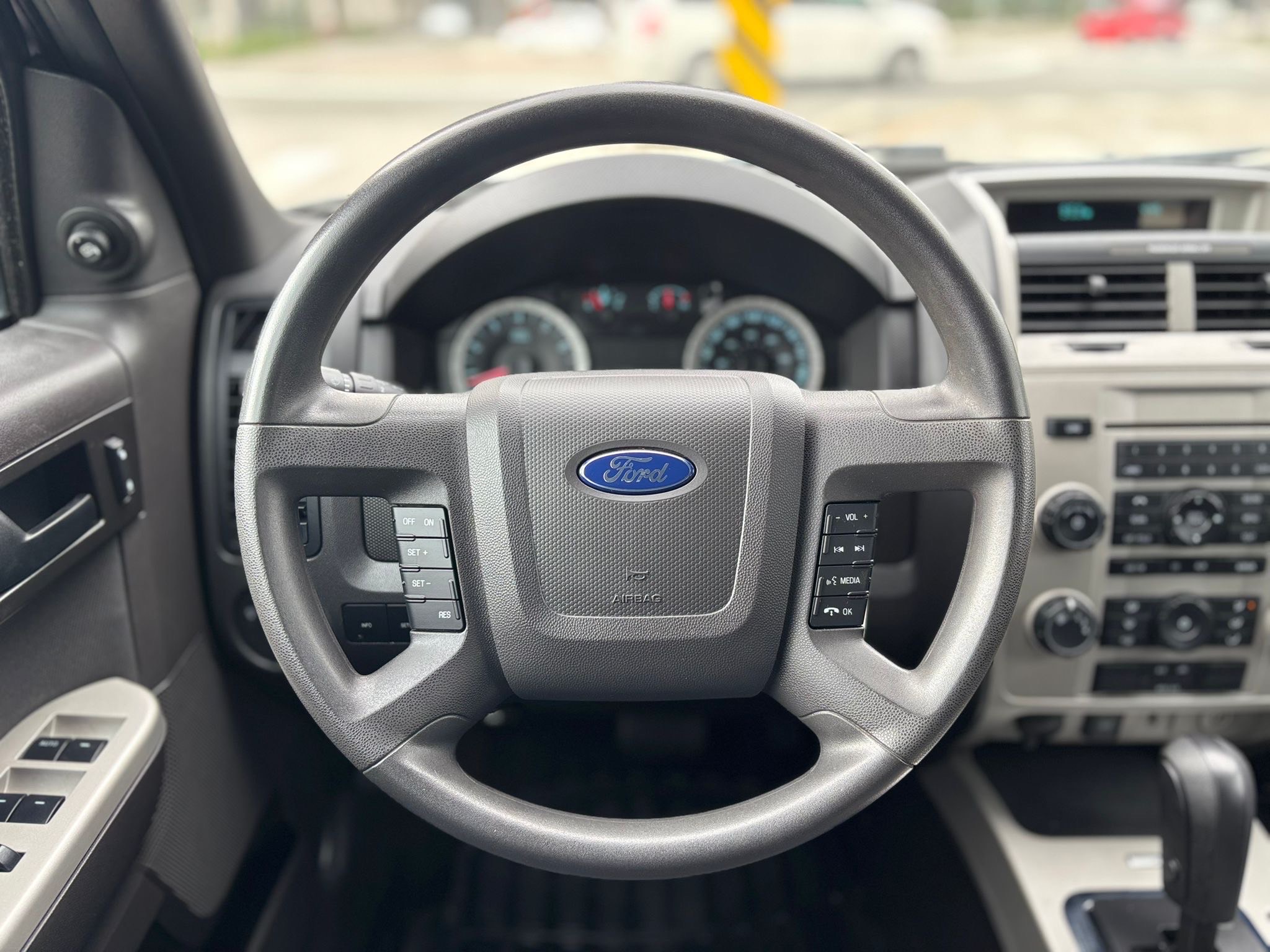 /canwestautoinc/2011-Ford-Escape-9581196696595238.jpg