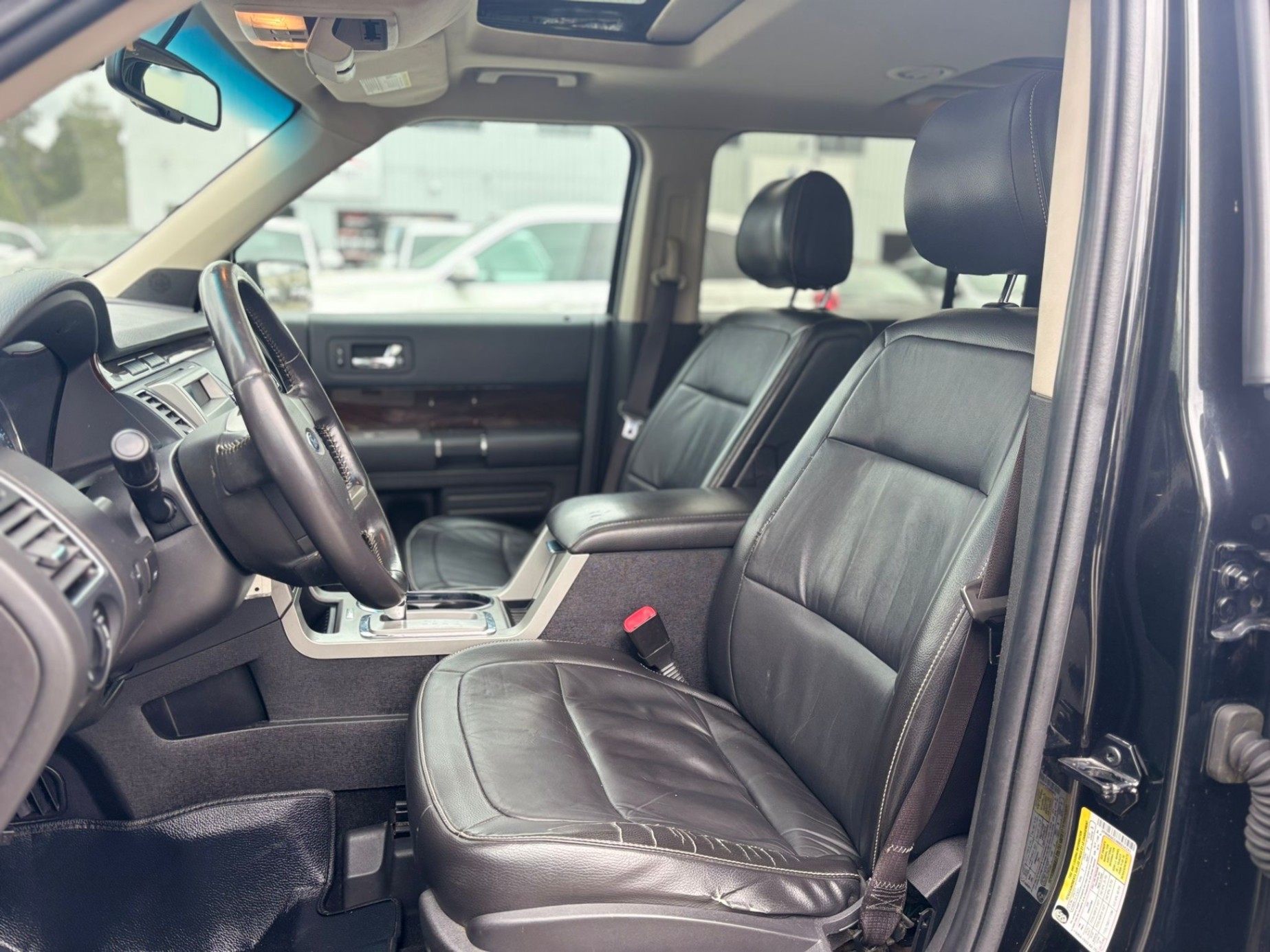 /canwestautoinc/2011-Ford-Flex-06295541602868582.jpg