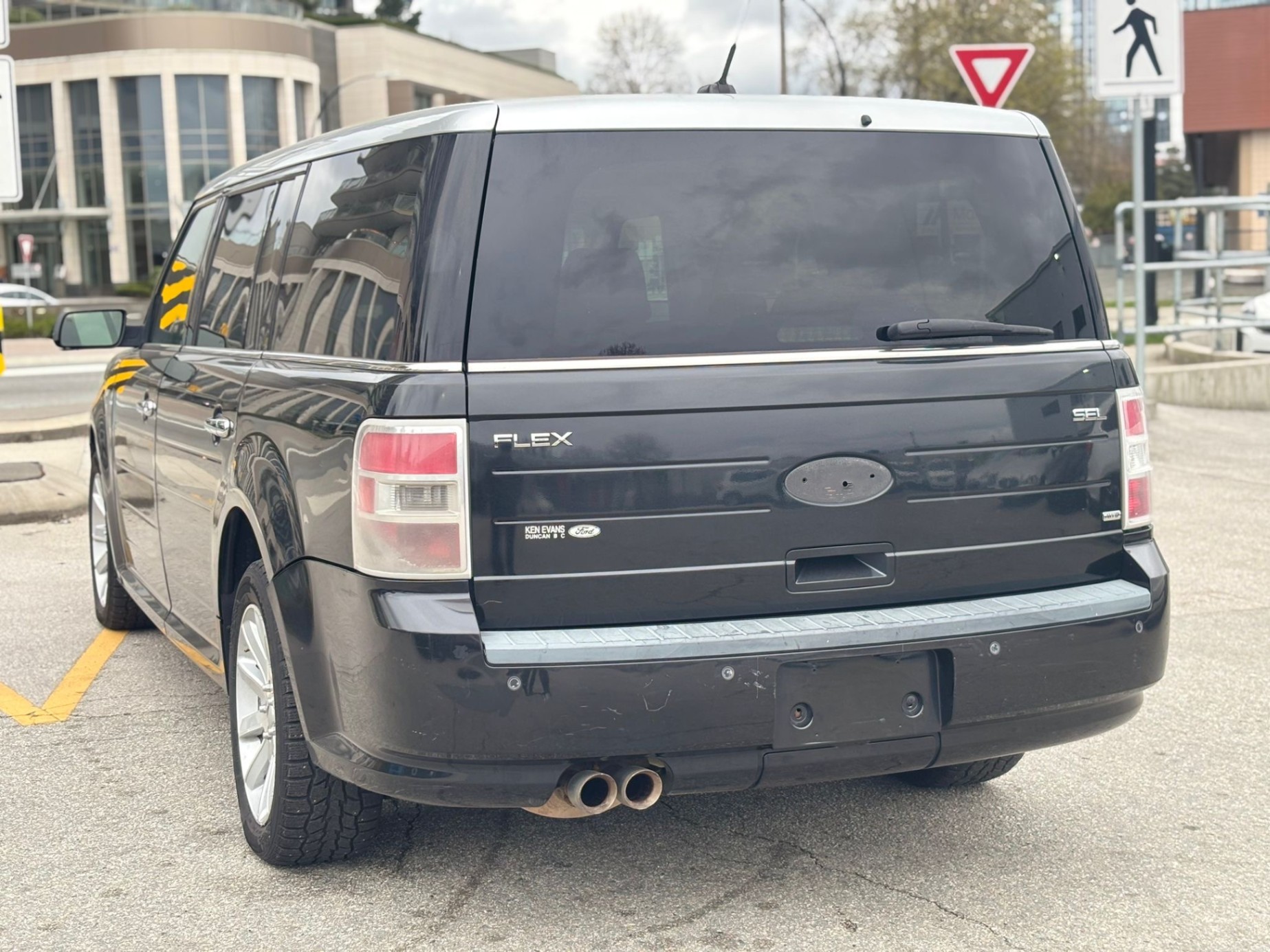 /canwestautoinc/2011-Ford-Flex-2918758349306665.jpg