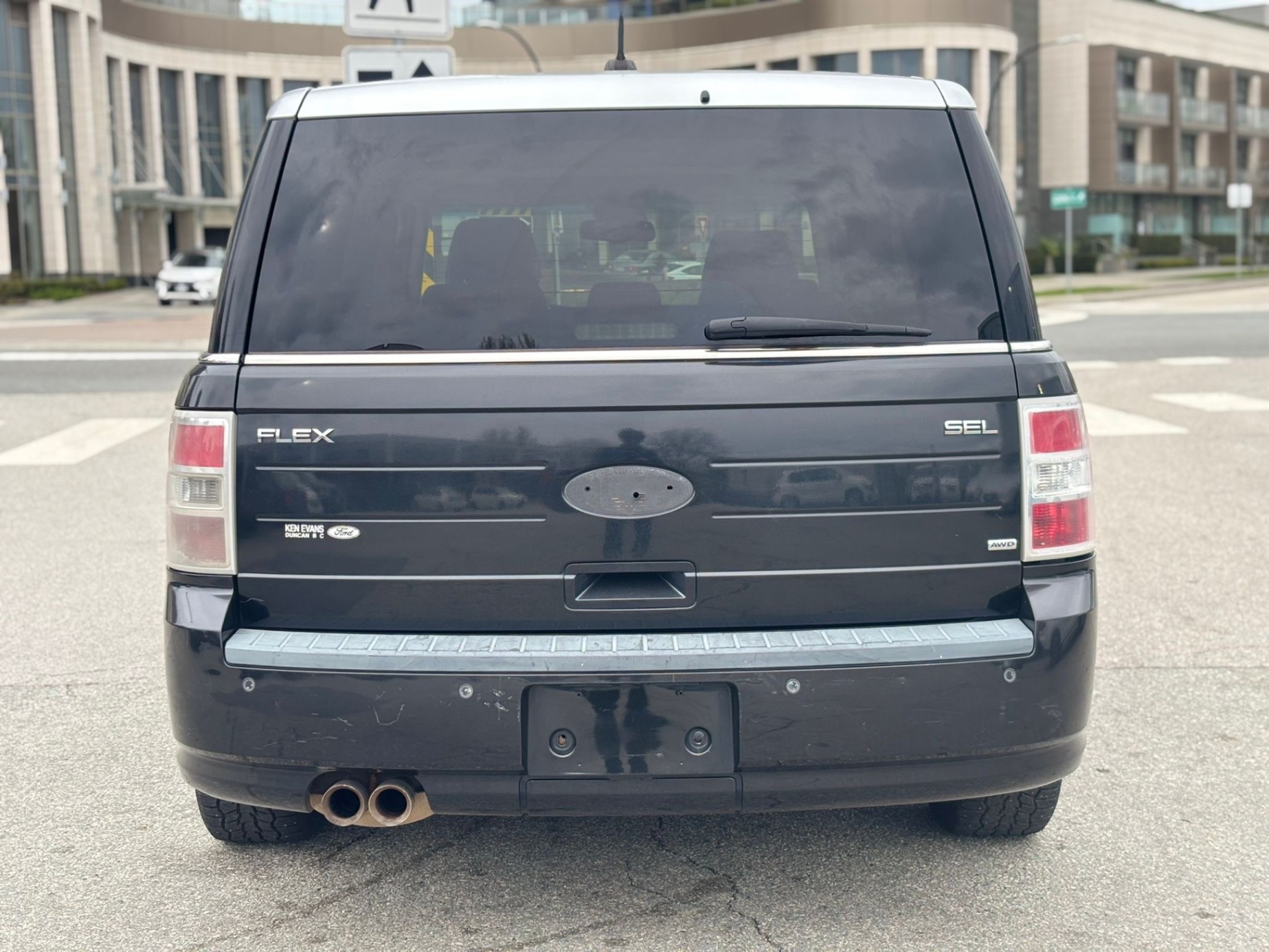 /canwestautoinc/2011-Ford-Flex-43055462716349124.jpg
