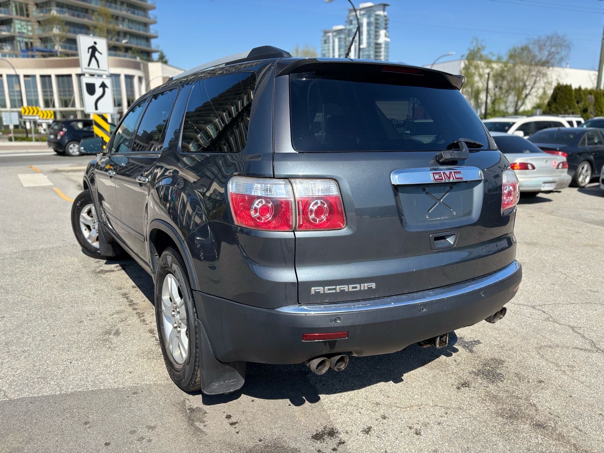 /canwestautoinc/2011-GMC-Acadia-038023671097732414.jpg